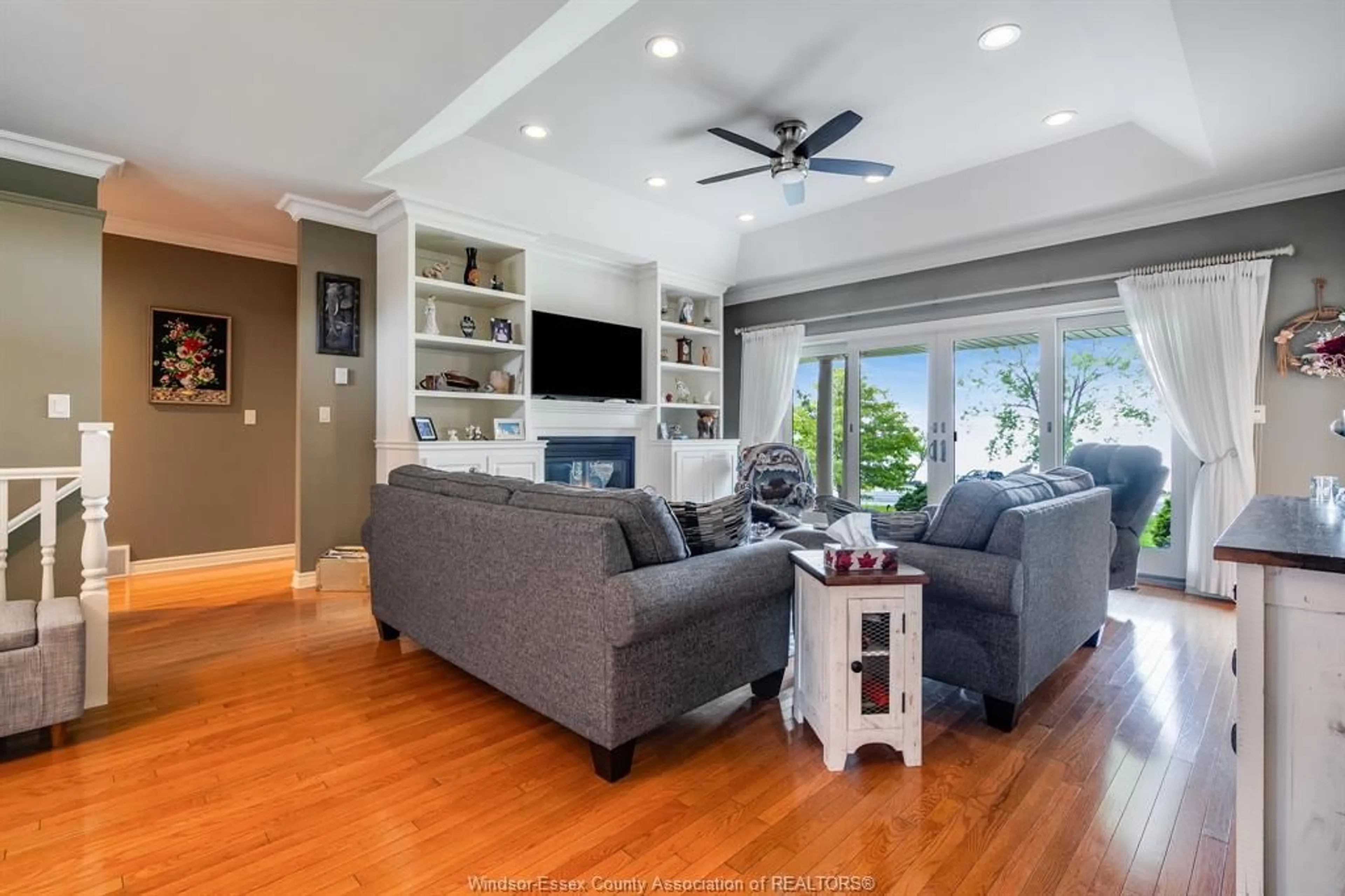 Living room with furniture, unknown for 501 Lake Dr, Kingsville Ontario N9Y 3S6