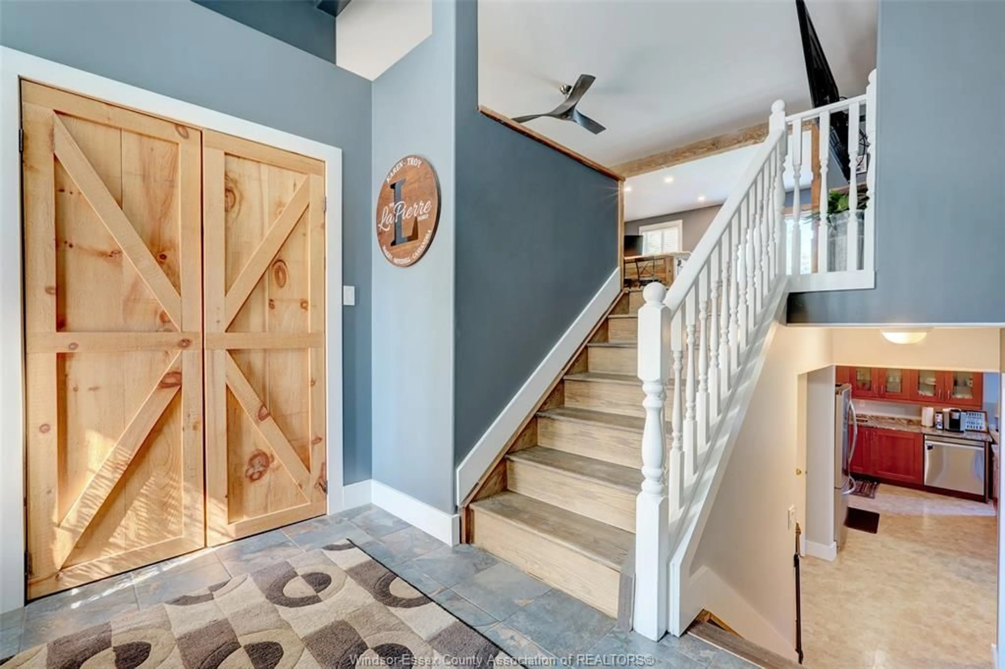 Indoor entryway for 473 CHAMPLAIN, Belle River Ontario N8L 0L2