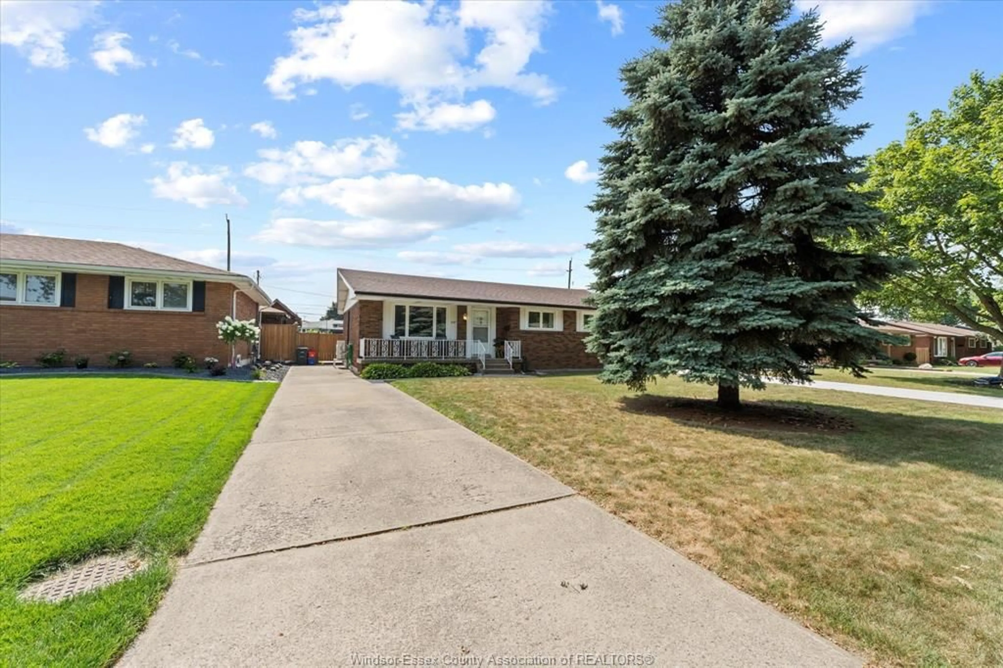 Home with brick exterior material, street for 1237 HOMEDALE Blvd, Windsor Ontario N8S 2T6