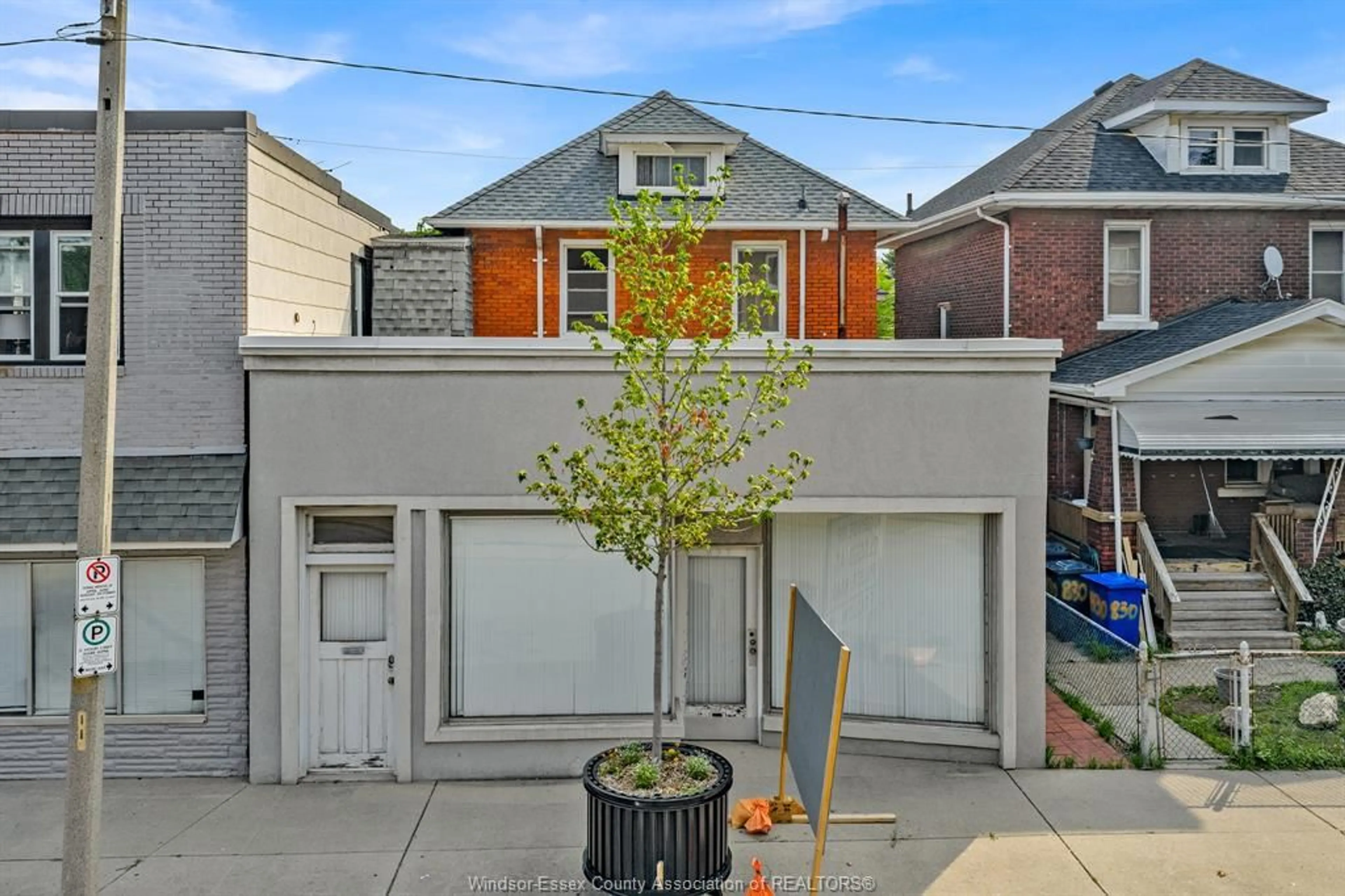 Unknown for 828 PILLETTE Rd, Windsor Ontario N8Y 3B5