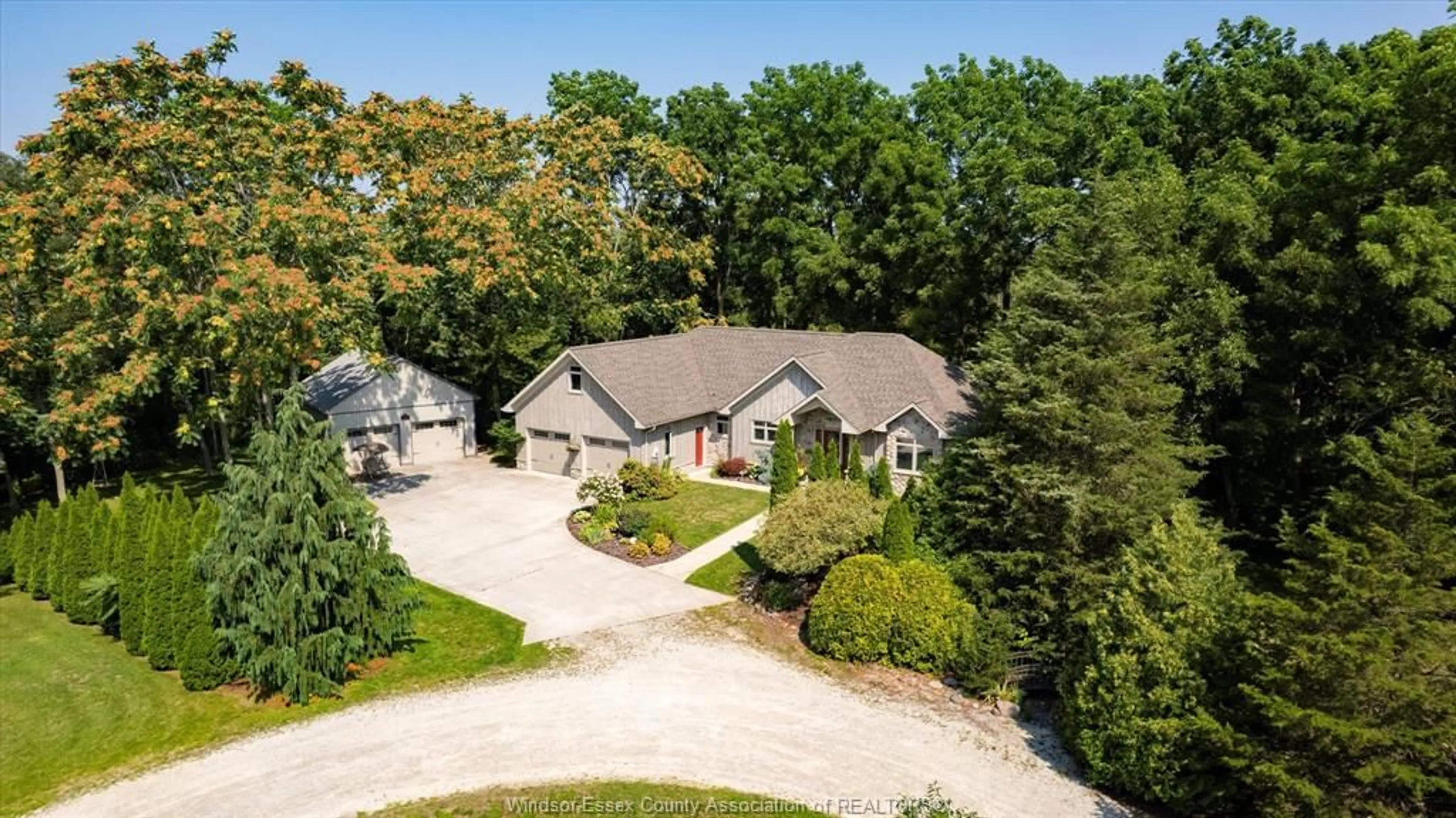 A pic from outside/outdoor area/front of a property/back of a property/a pic from drone, street for 507 LADALE Lane, Wheatley Ontario N0P 2P0