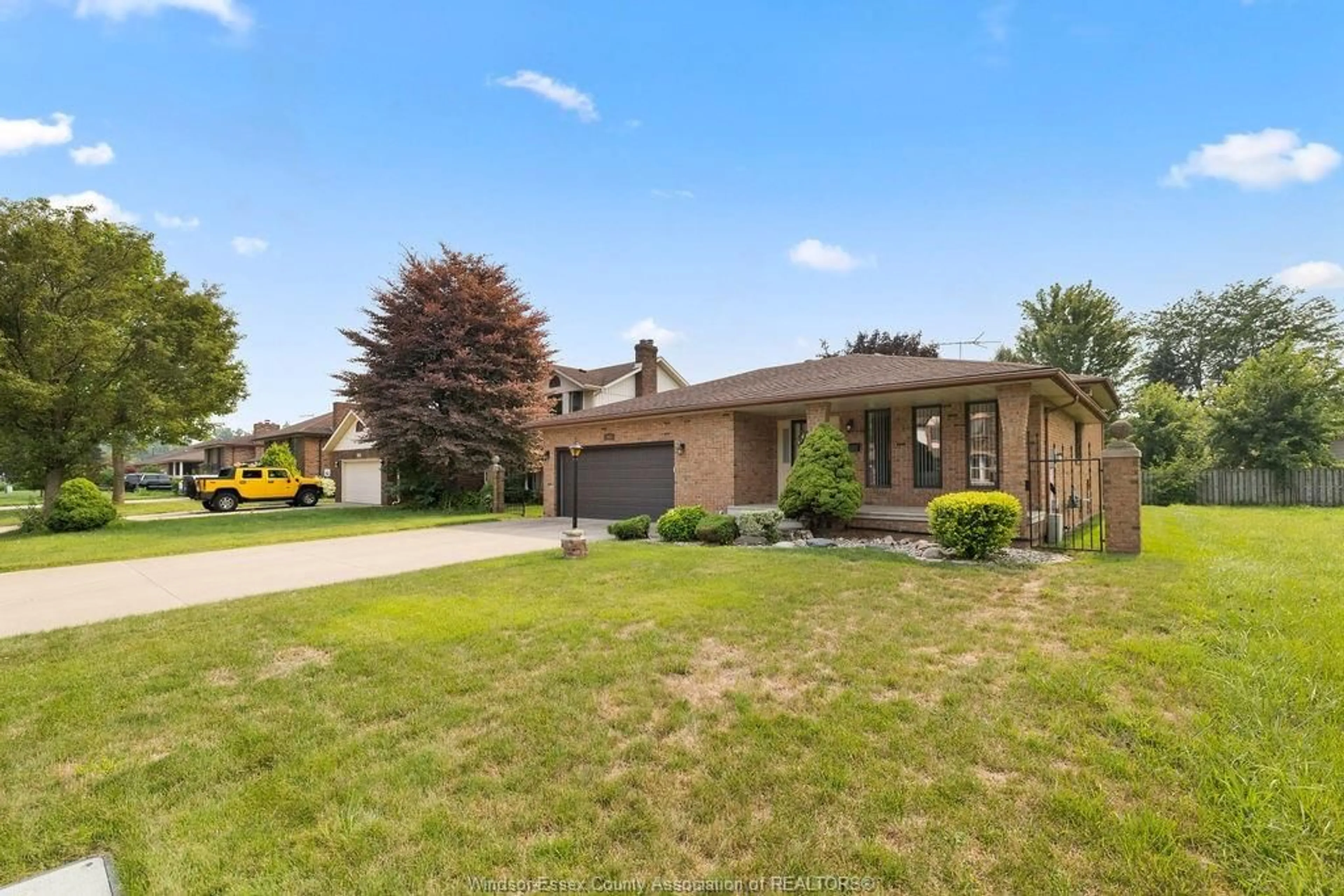 Unknown for 2935 CALIFORNIA, Windsor Ontario N9E 4E6