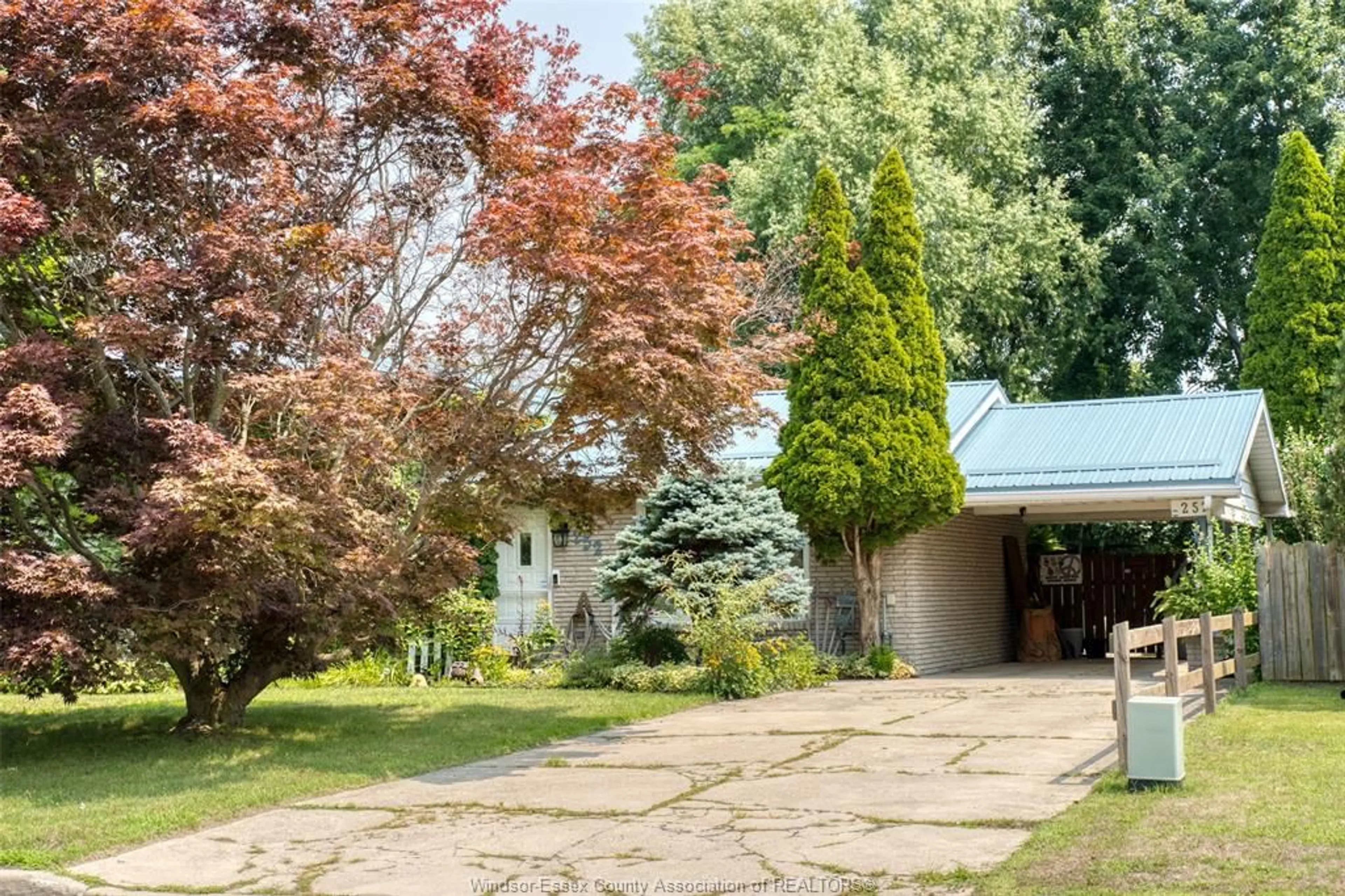 Patio, street for 252 ARTHUR, Harrow Ontario N0R 1G0