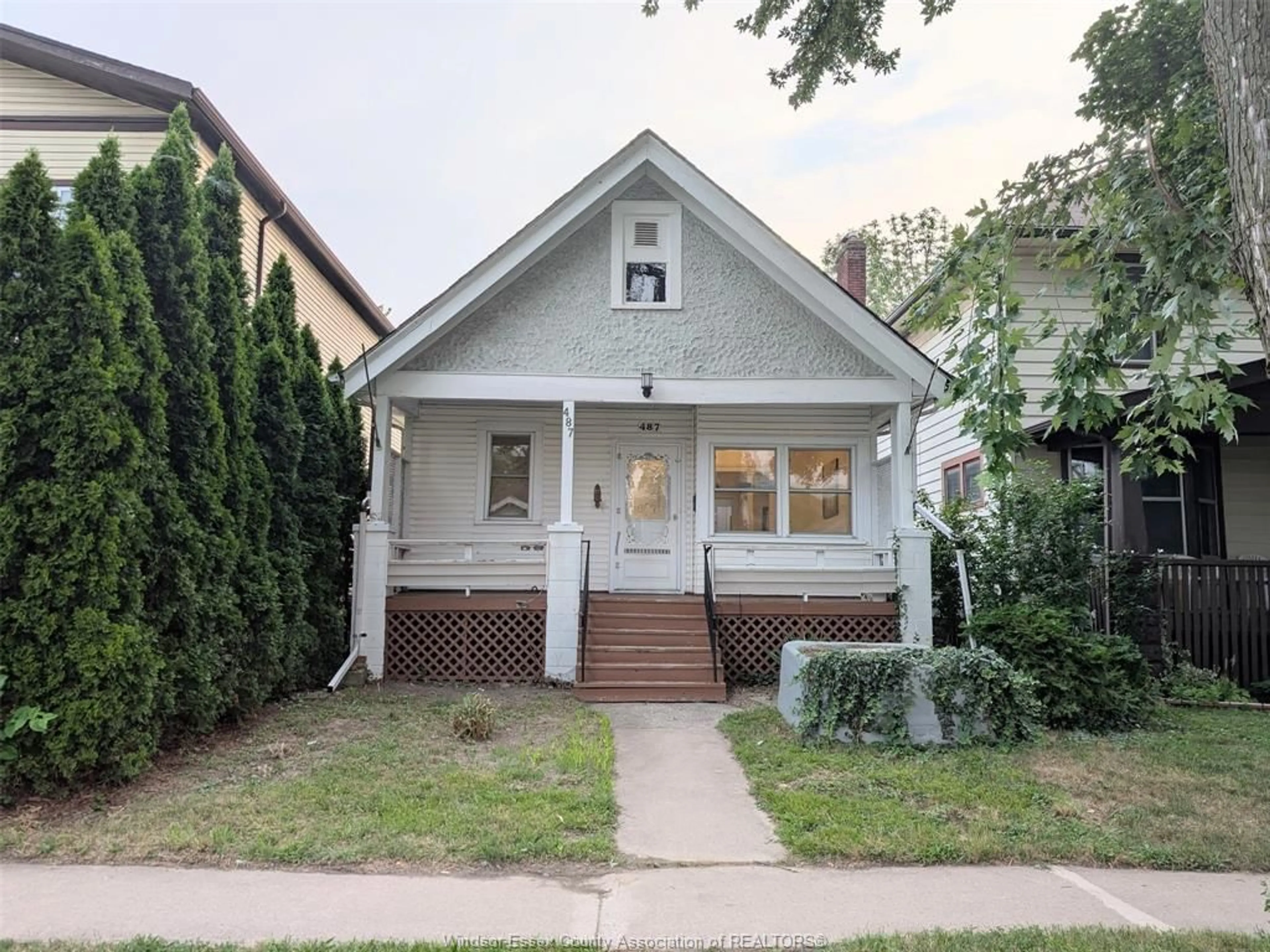 Unknown for 487 ELM Ave, Windsor Ontario N9A 5H2