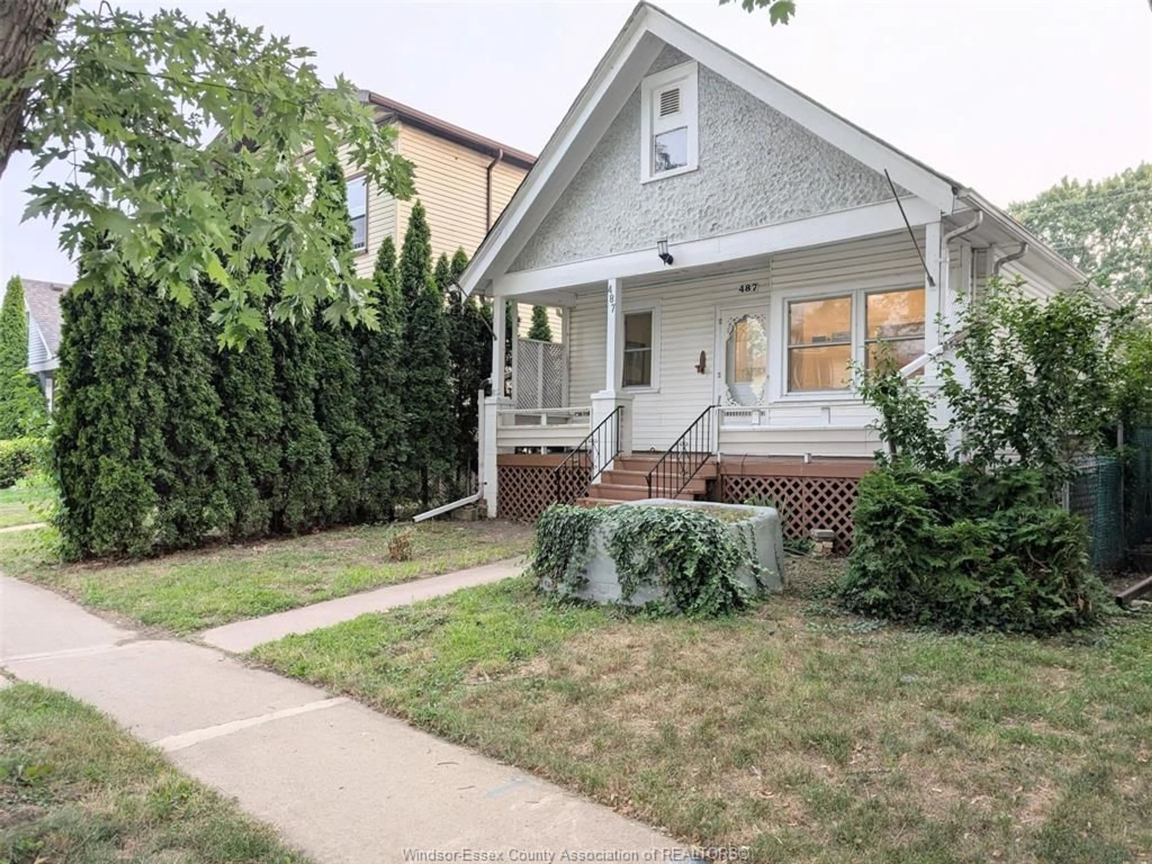 Unknown for 487 ELM Ave, Windsor Ontario N9A 5H2