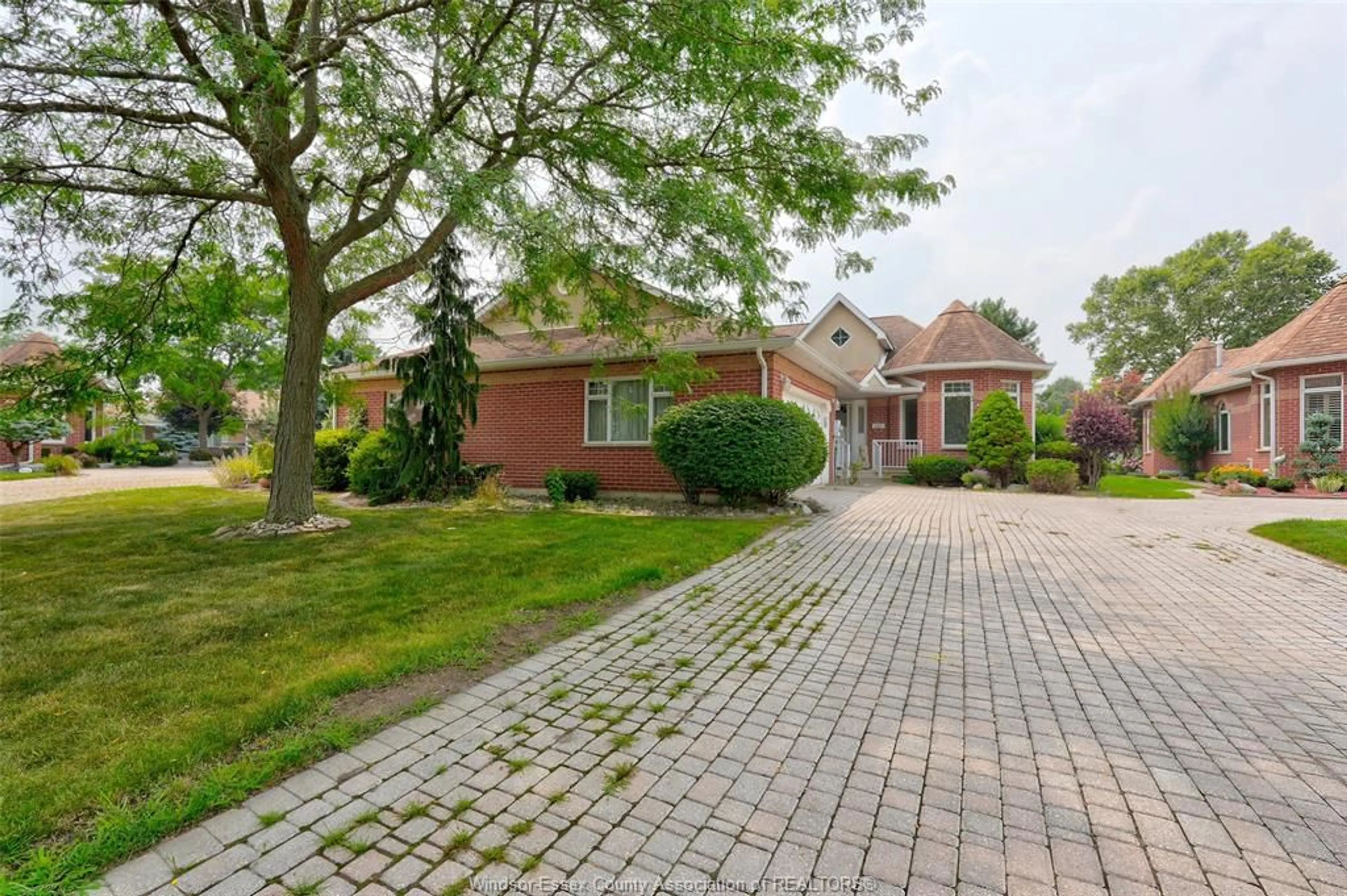 Home with brick exterior material, street for 4660 CRANSTON, Windsor Ontario N9G 2M8