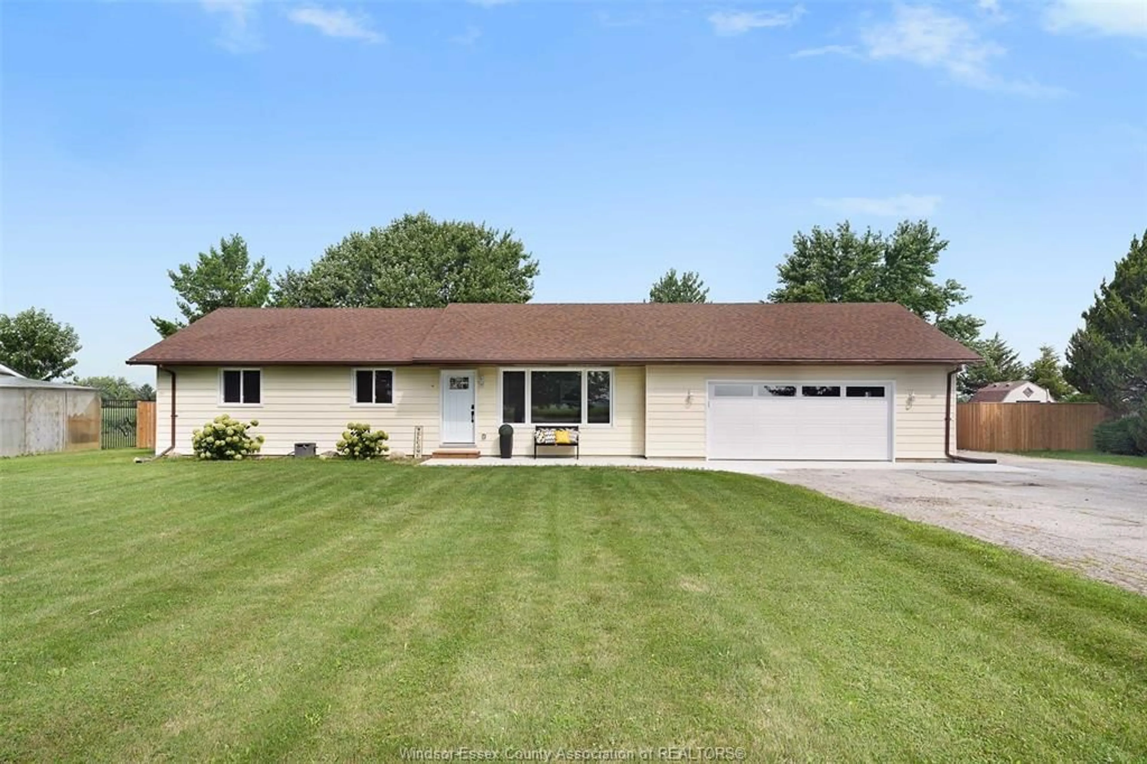 Unknown for 1017 TALBOT Trail, Chatham Ontario N0P 2P0