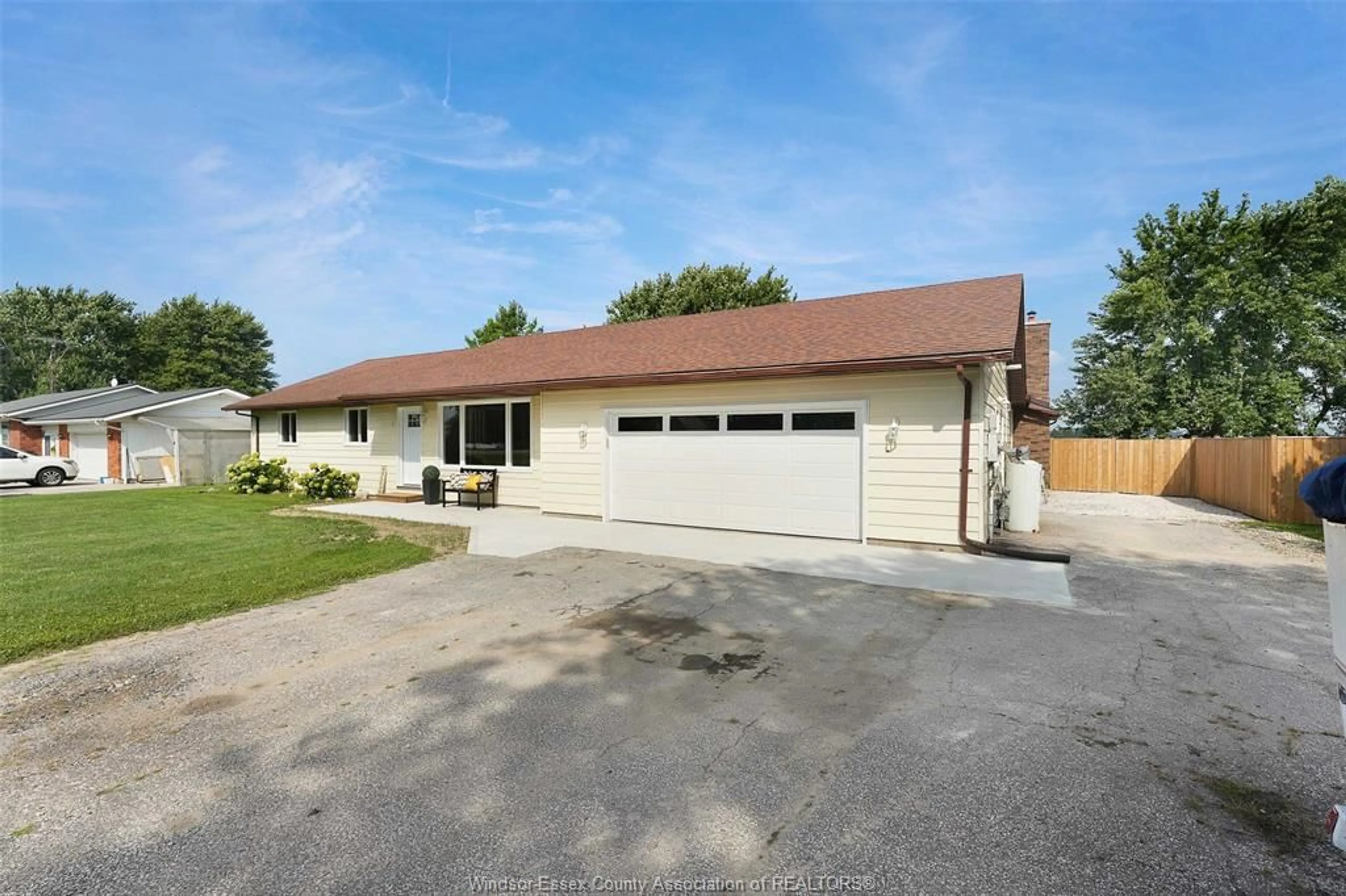 Unknown for 1017 TALBOT Trail, Chatham Ontario N0P 2P0