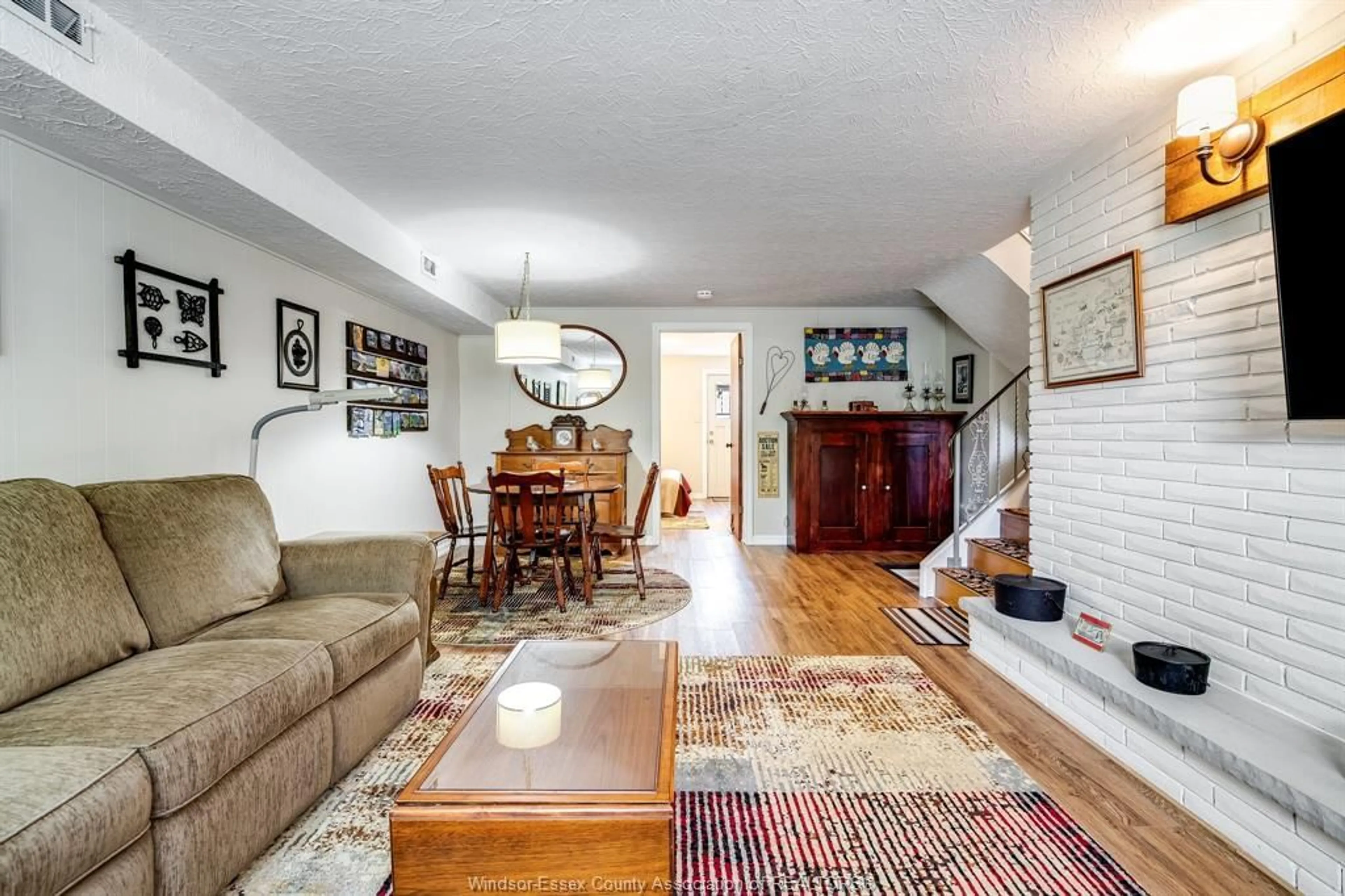 Living room with furniture, unknown for 137 McCallum Dr, Kingsville Ontario N9Y 1G6