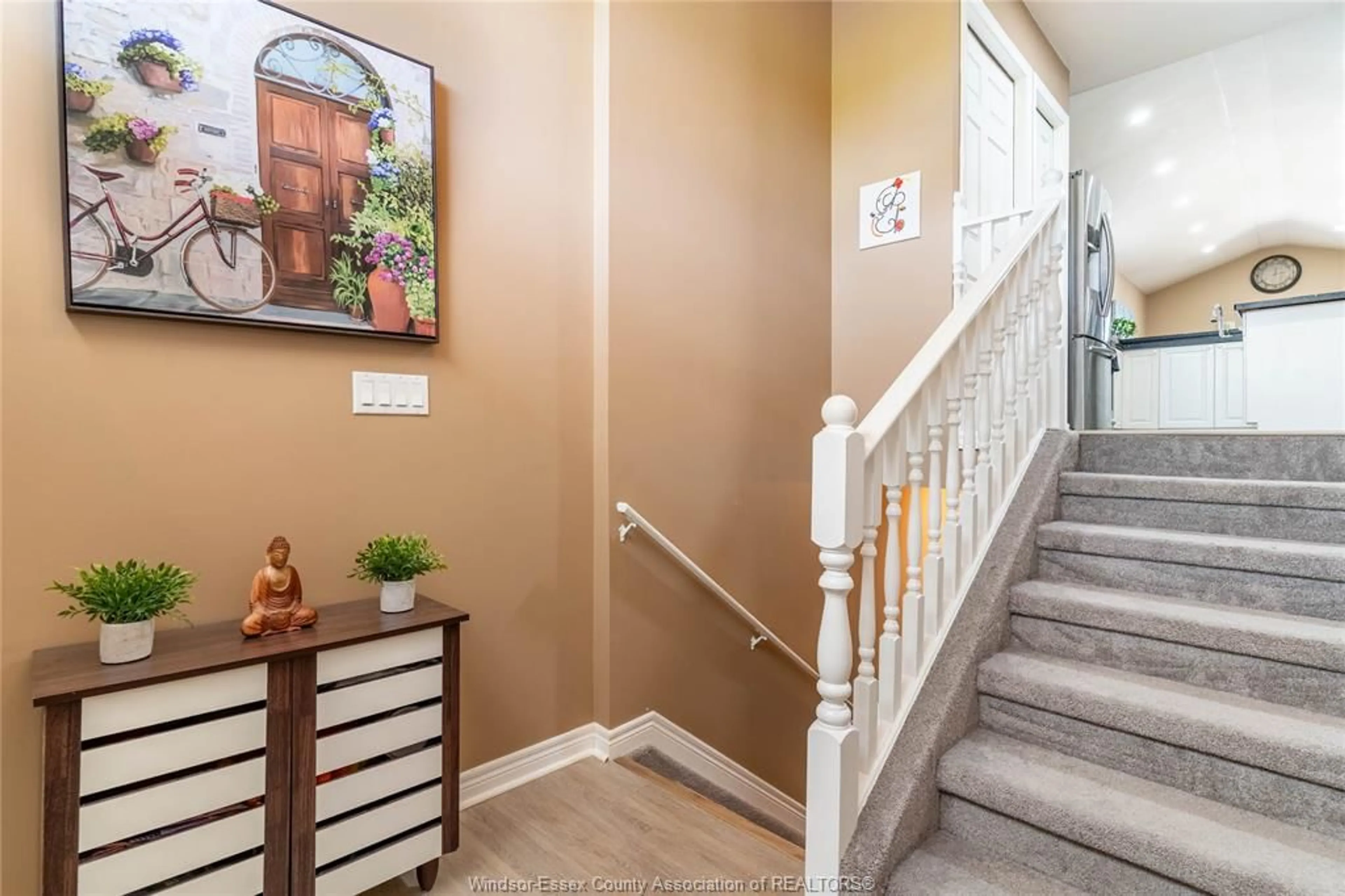 Unknown for 1435 Chateau, Windsor Ontario N8P 1M2