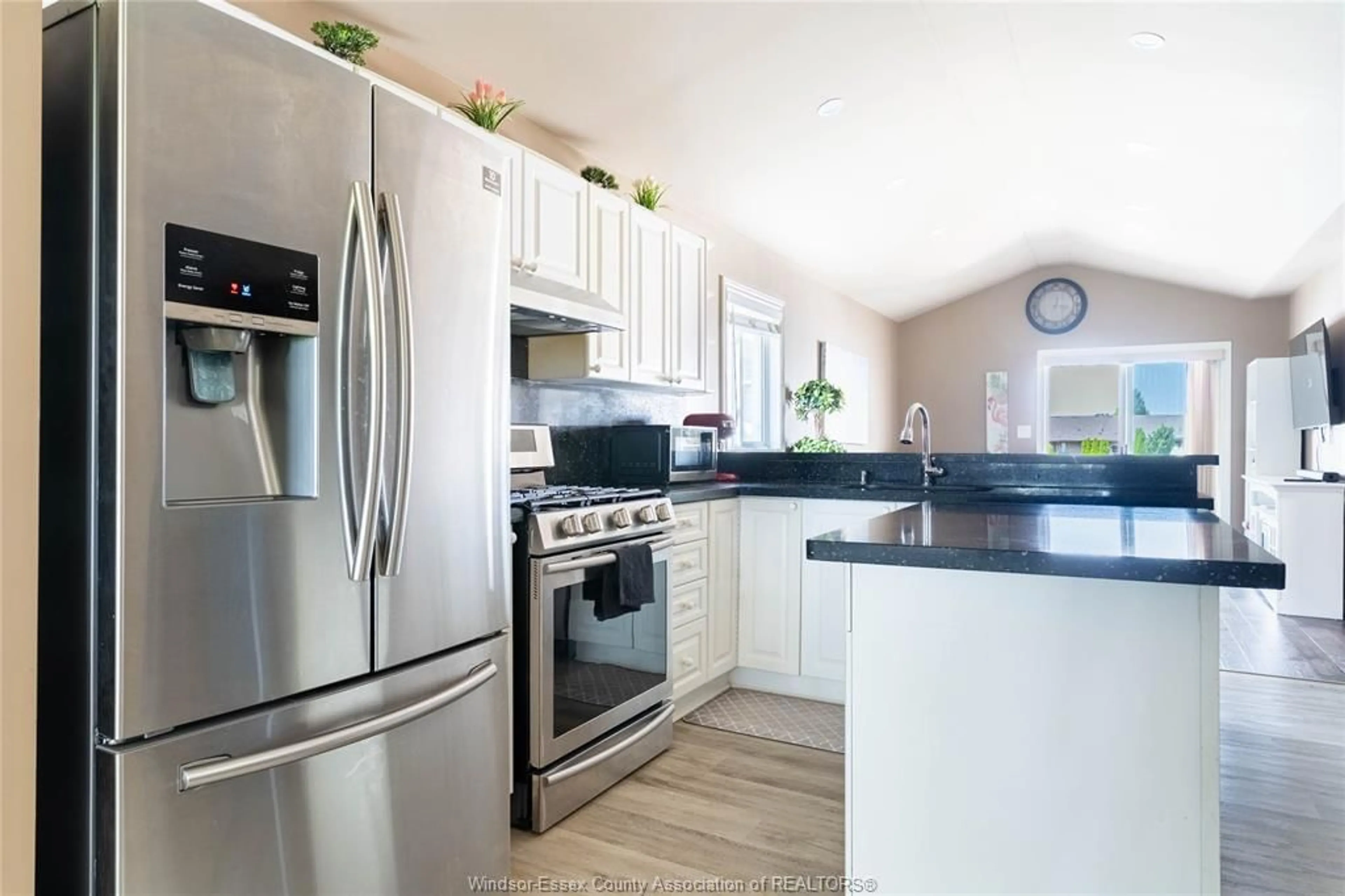 Open concept kitchen, unknown for 1435 Chateau, Windsor Ontario N8P 1M2
