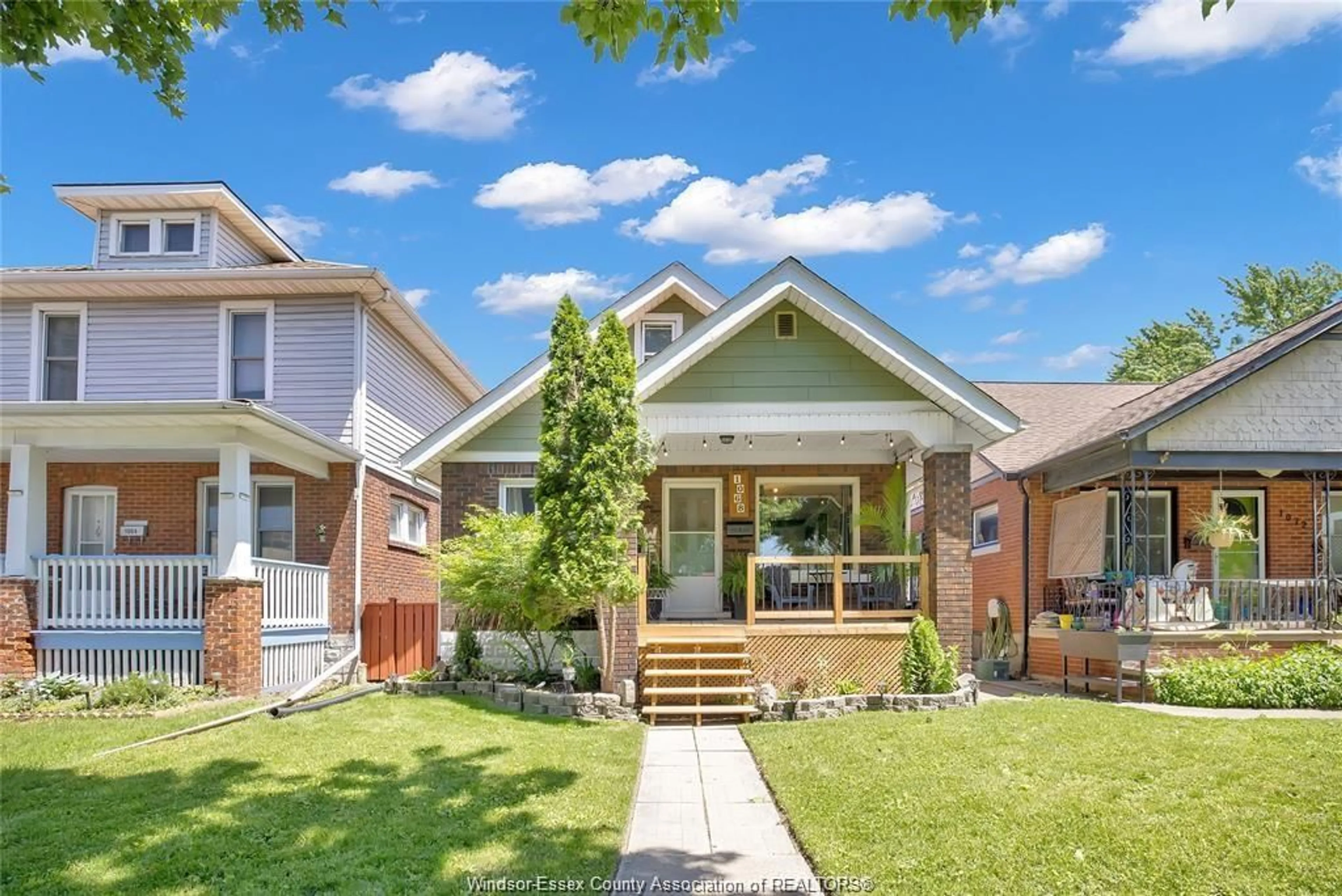 Home with brick exterior material, street for 1068 JANETTE Ave, Windsor Ontario N9A 5A3