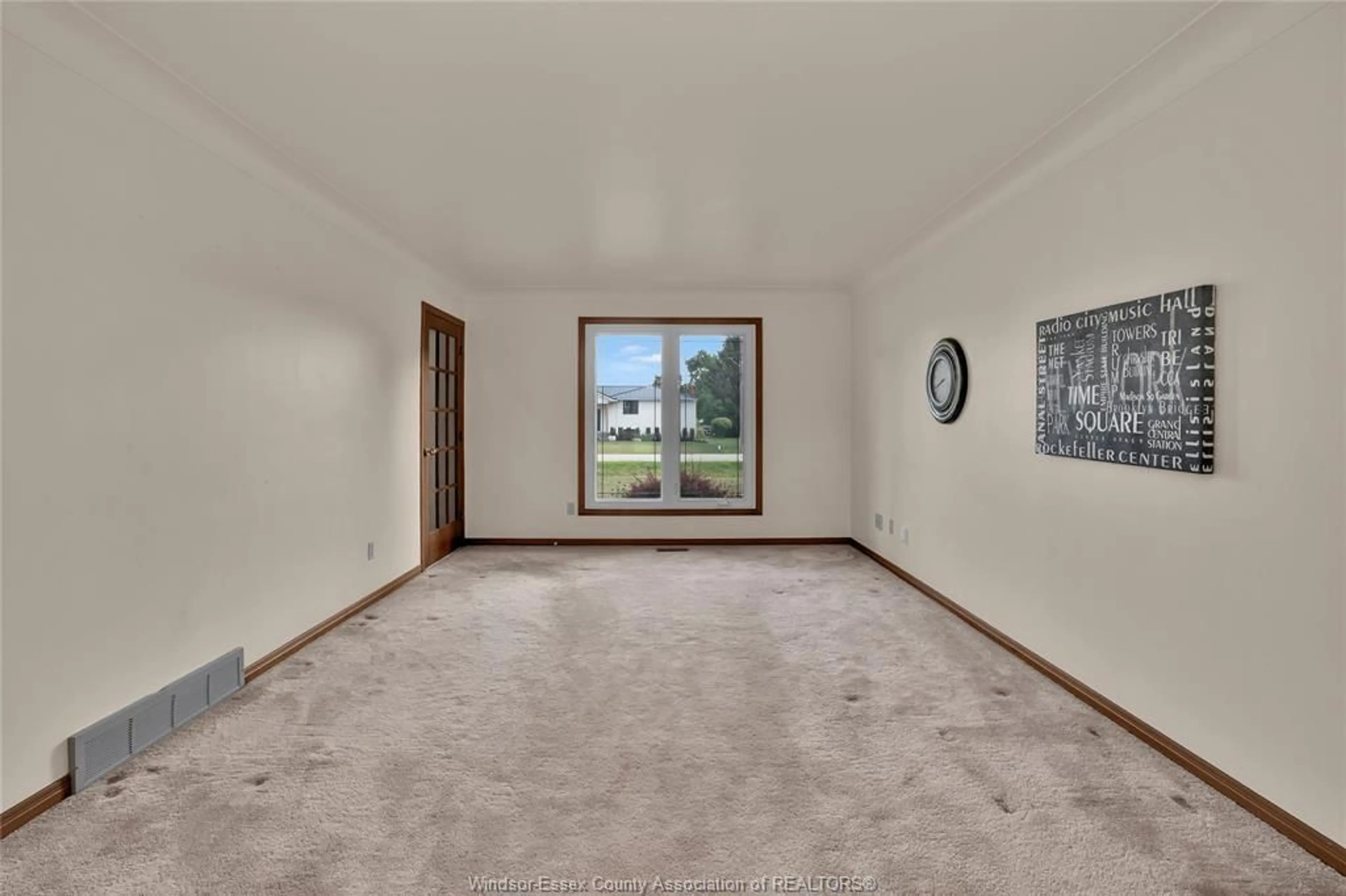 A pic of a room for 2810 BOUFFARD, LaSalle Ontario N9H 1W5