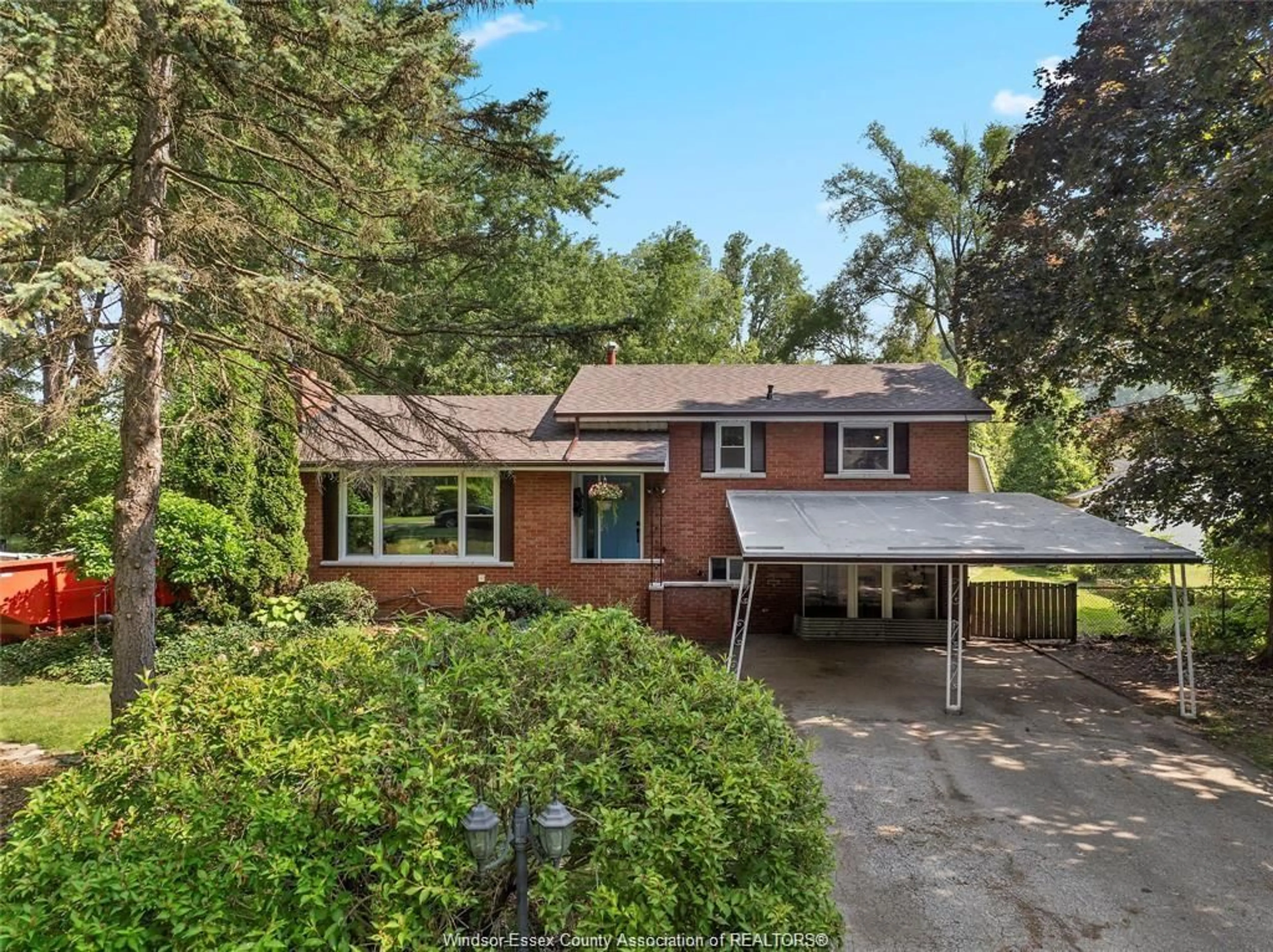 A pic from outside/outdoor area/front of a property/back of a property/a pic from drone, unknown for 65 MAJOR, LaSalle Ontario N9J 1C6