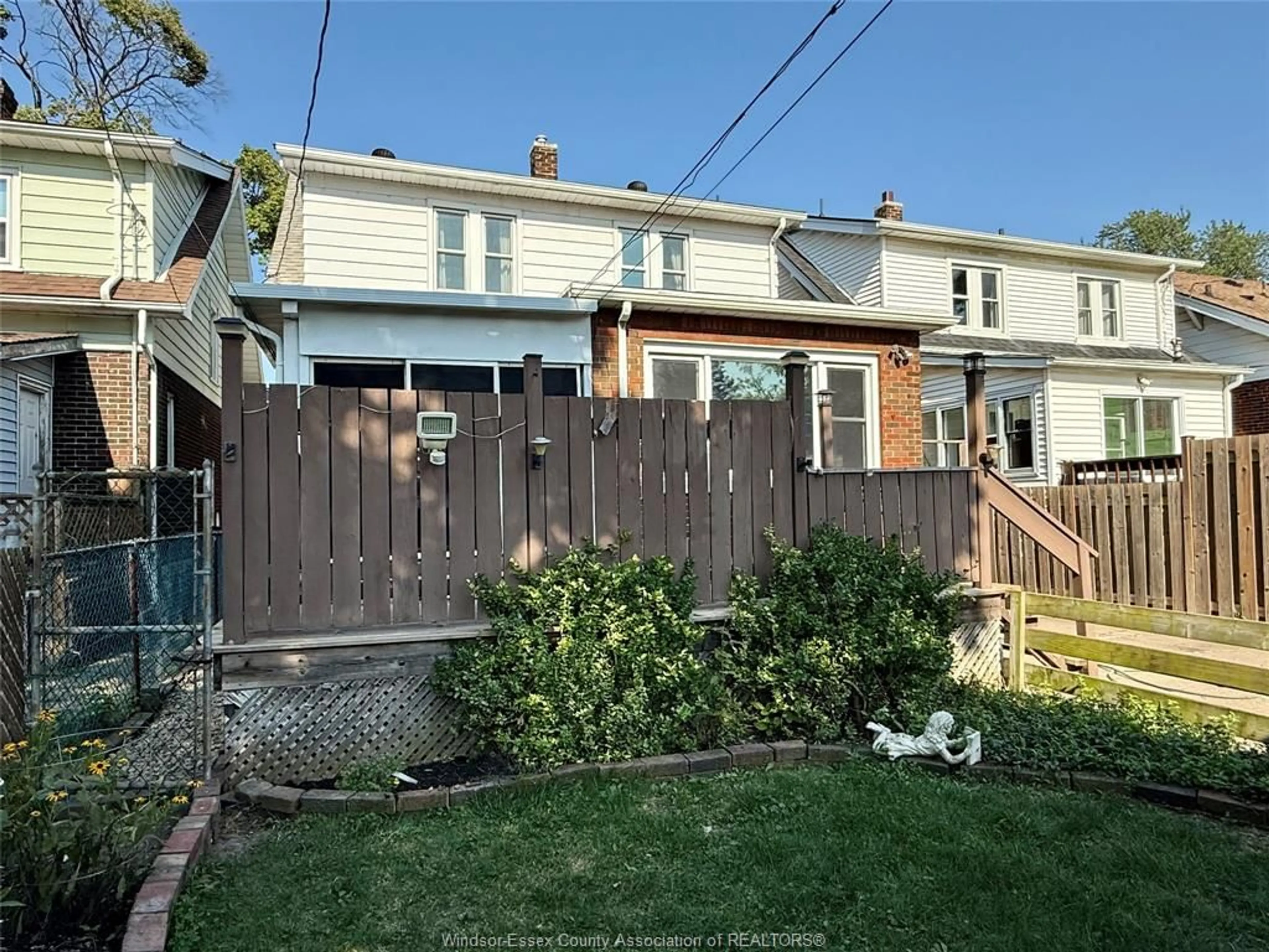 A pic from outside/outdoor area/front of a property/back of a property/a pic from drone, street for 1239 Bruce Ave, Windsor Ontario N8X 1X2