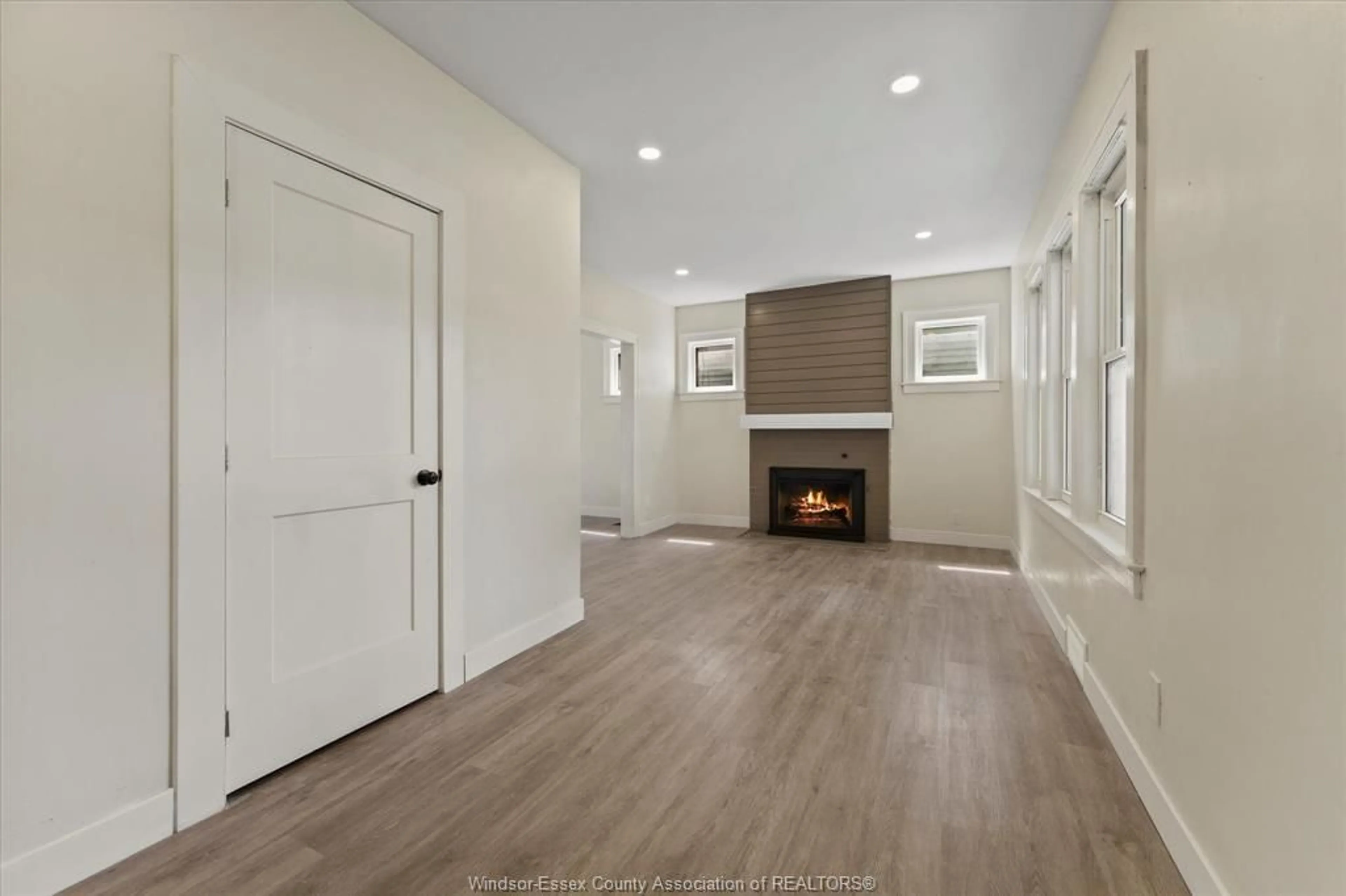 A pic of a room for 1516 DOUGALL Ave, Windsor Ontario N8X 1S1