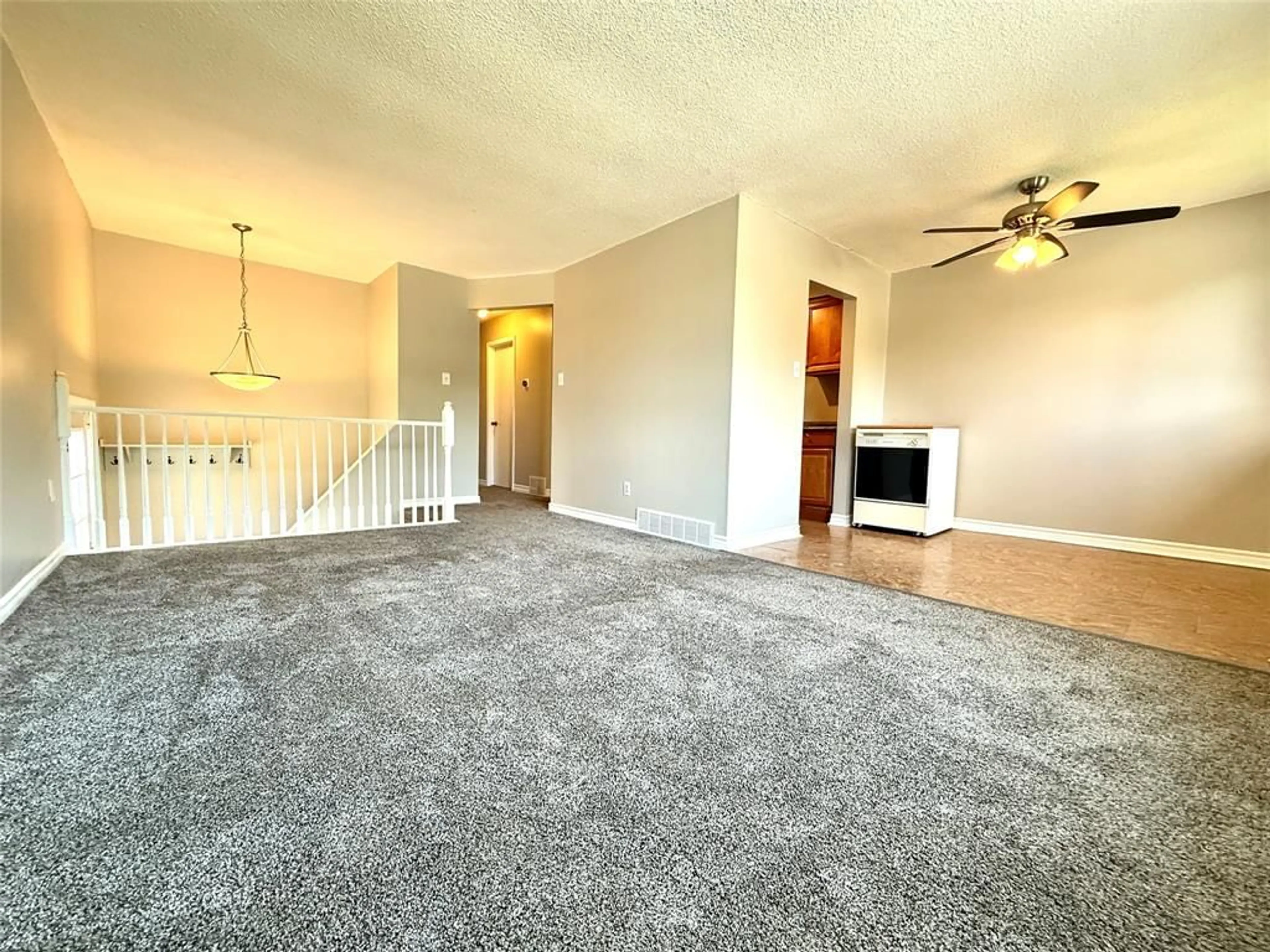 A pic of a room for 1135 OVERLEA Cres, Sarnia Ontario N7S 4E6