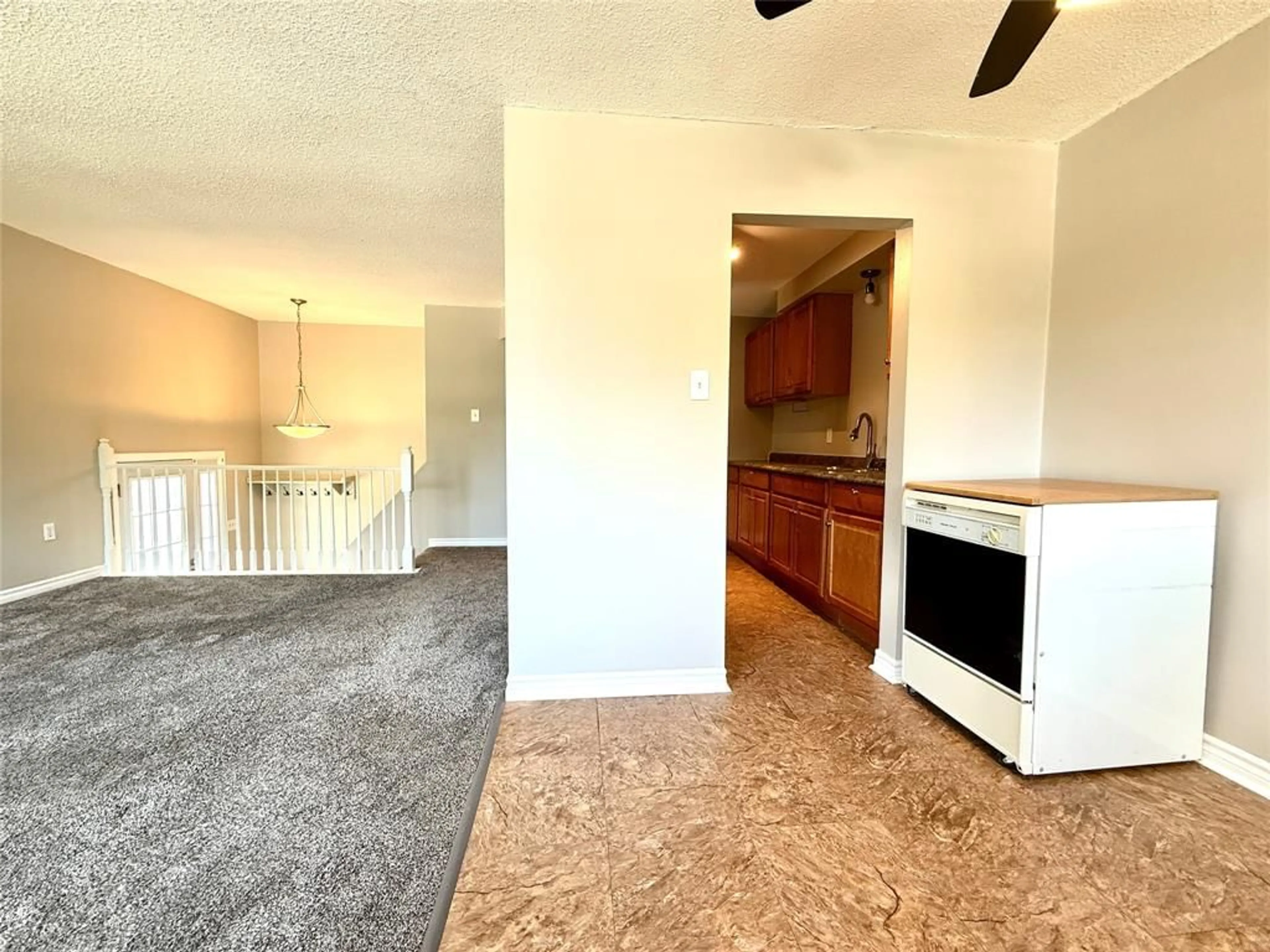A pic of a room for 1135 OVERLEA Cres, Sarnia Ontario N7S 4E6
