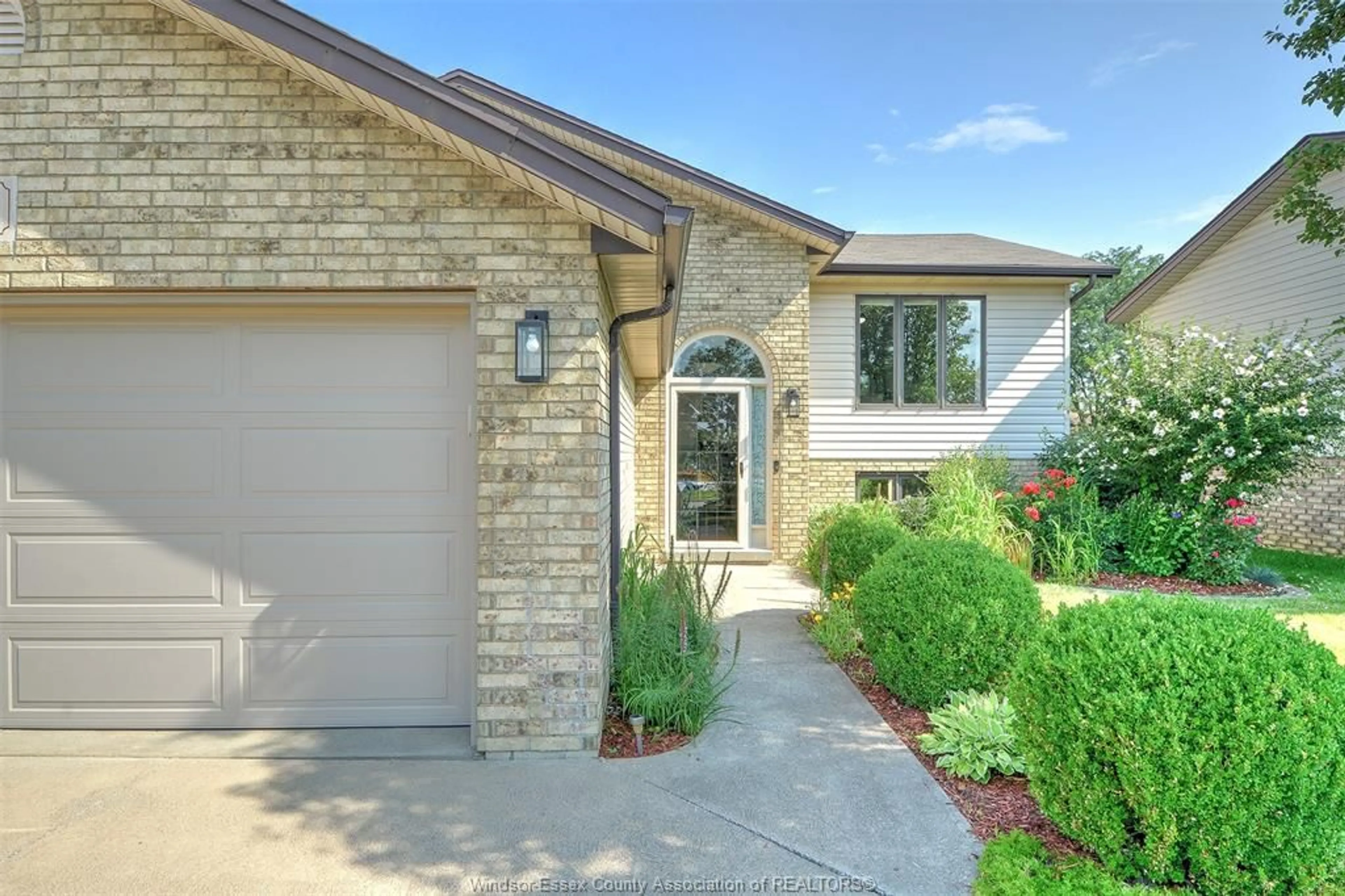 Home with brick exterior material, street for 614 RICHMOND St, Amherstburg Ontario N9V 2A5