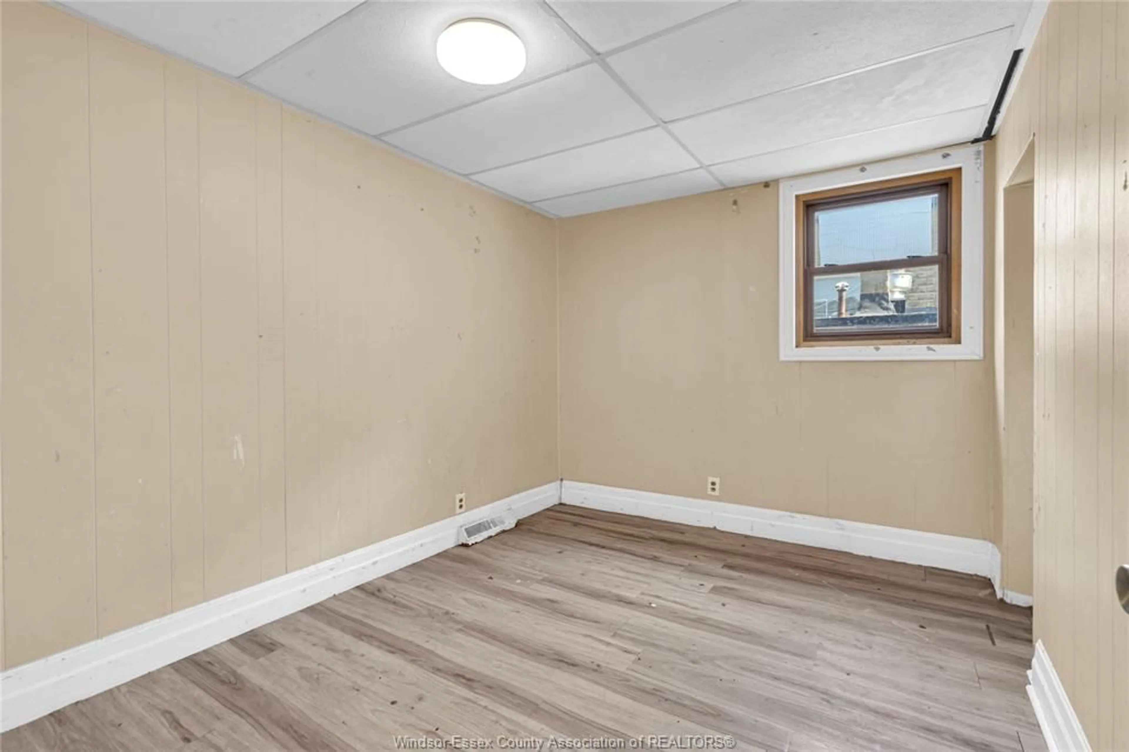 A pic of a room for 555 PIERRE, Windsor Ontario N9A 2K1