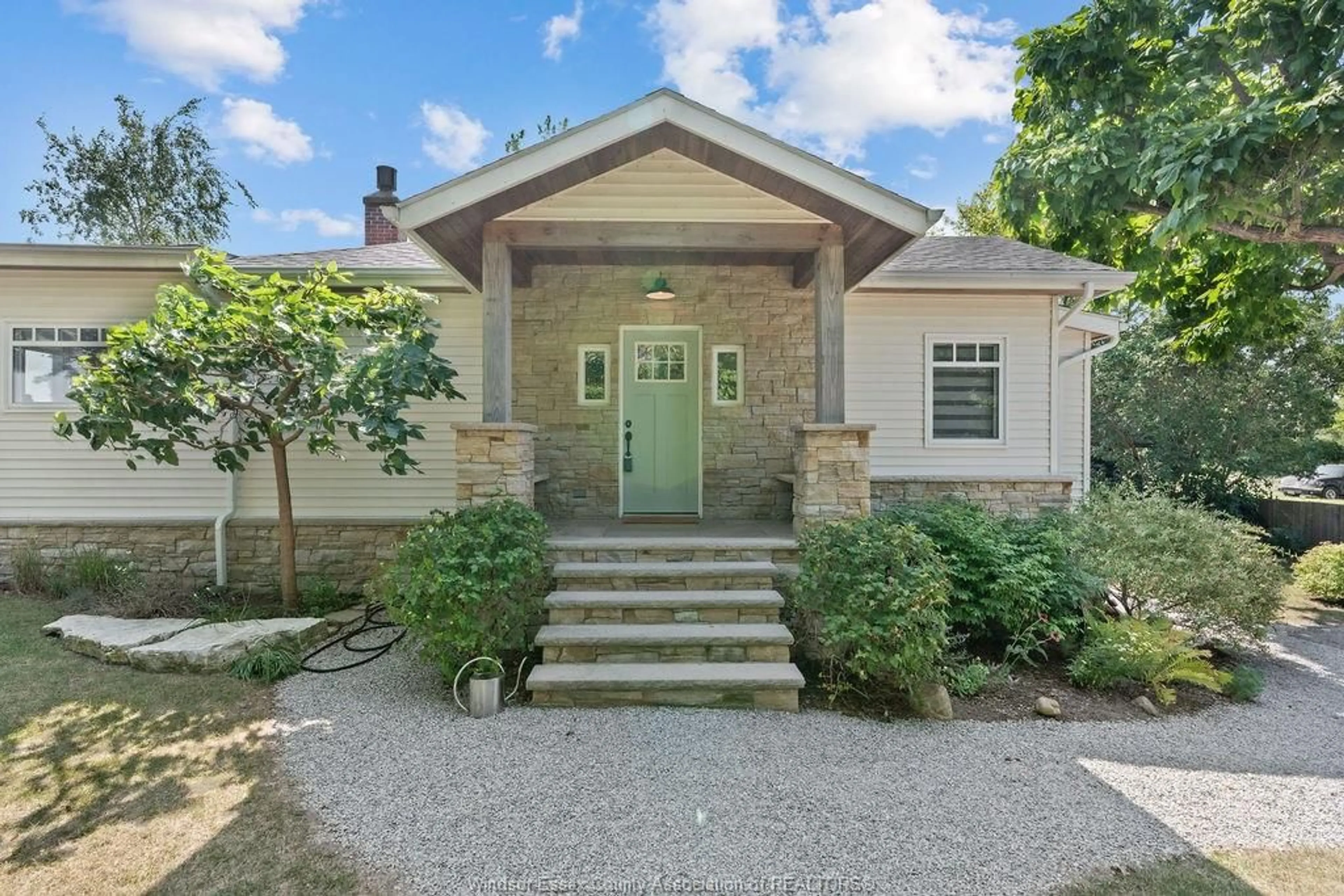 Home with brick exterior material, street for 1295 HERITAGE Rd, Kingsville Ontario N9Y 2E6