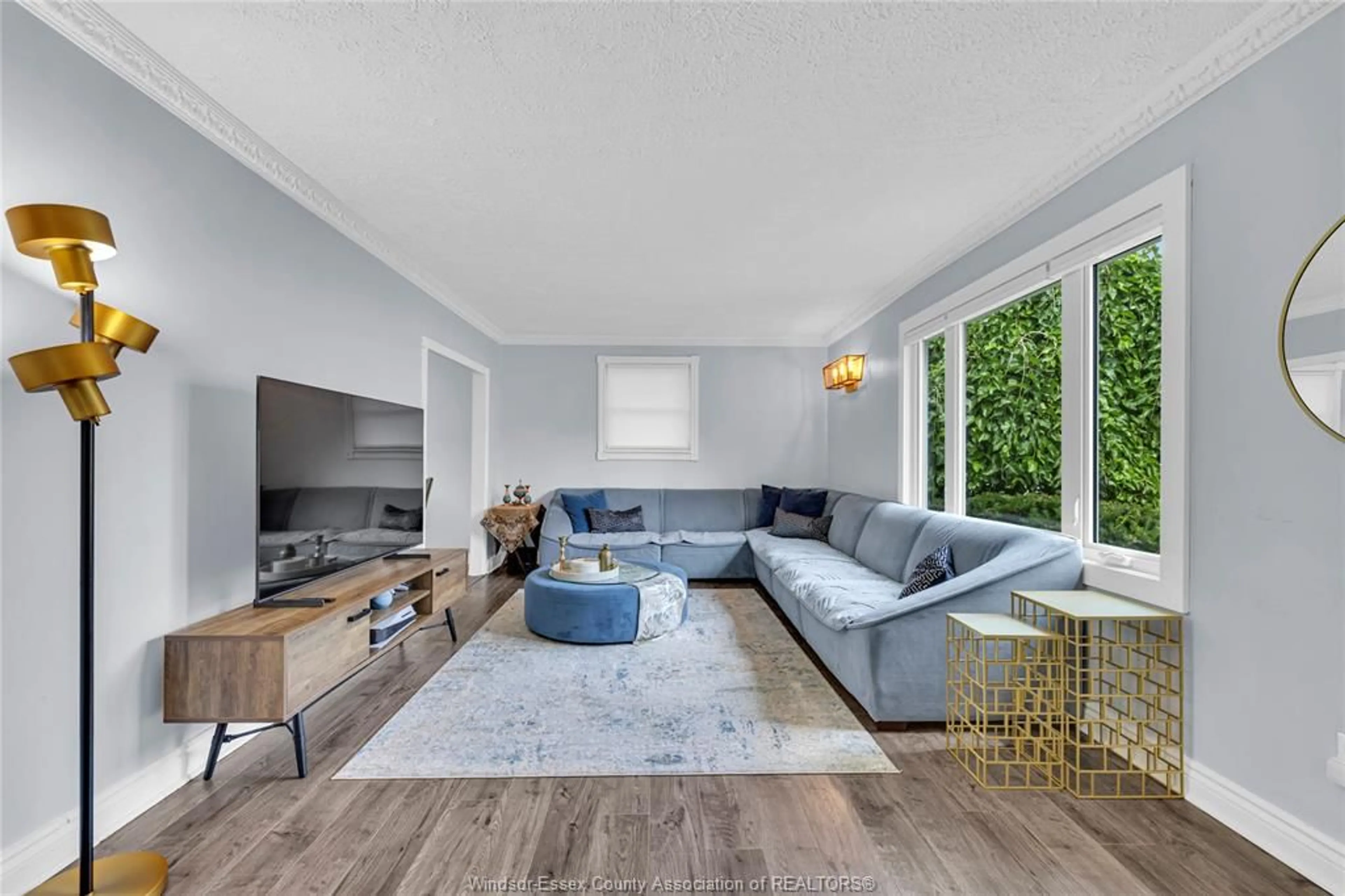 Living room with furniture, unknown for 390 BOUFFARD, LaSalle Ontario N9J 1G2