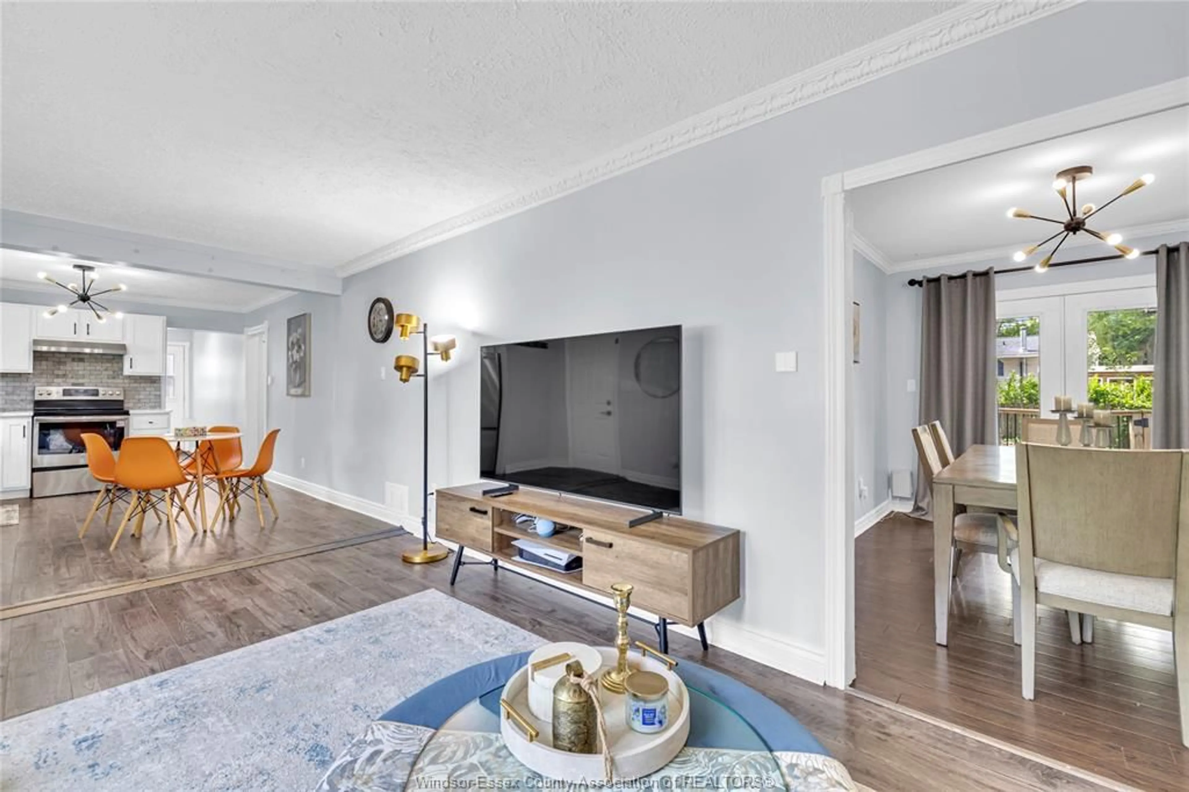 Living room with furniture, unknown for 390 BOUFFARD, LaSalle Ontario N9J 1G2