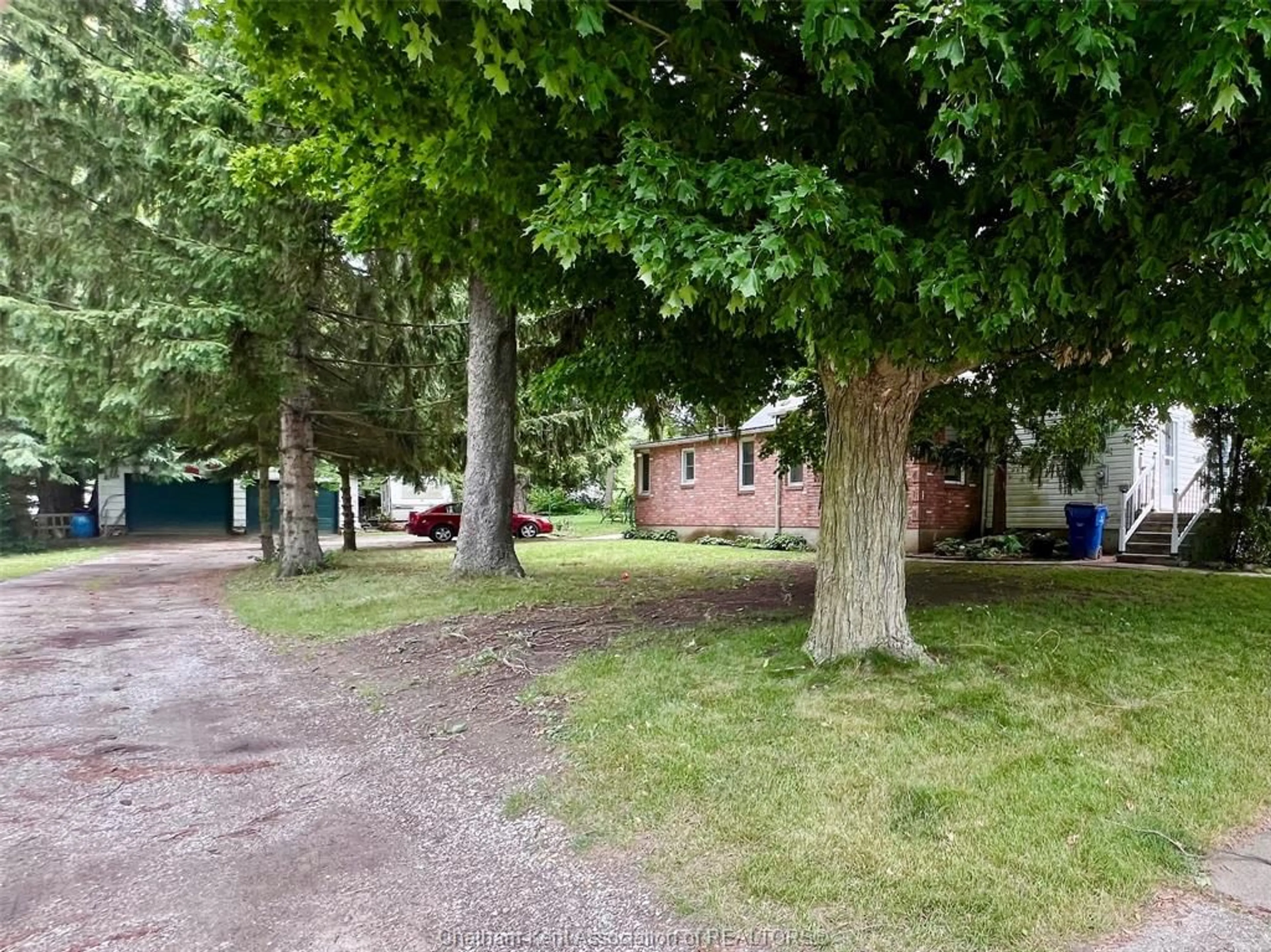 A pic from outside/outdoor area/front of a property/back of a property/a pic from drone, street for 25 VICTORIA Ave, Ridgetown Ontario N0P 2C0