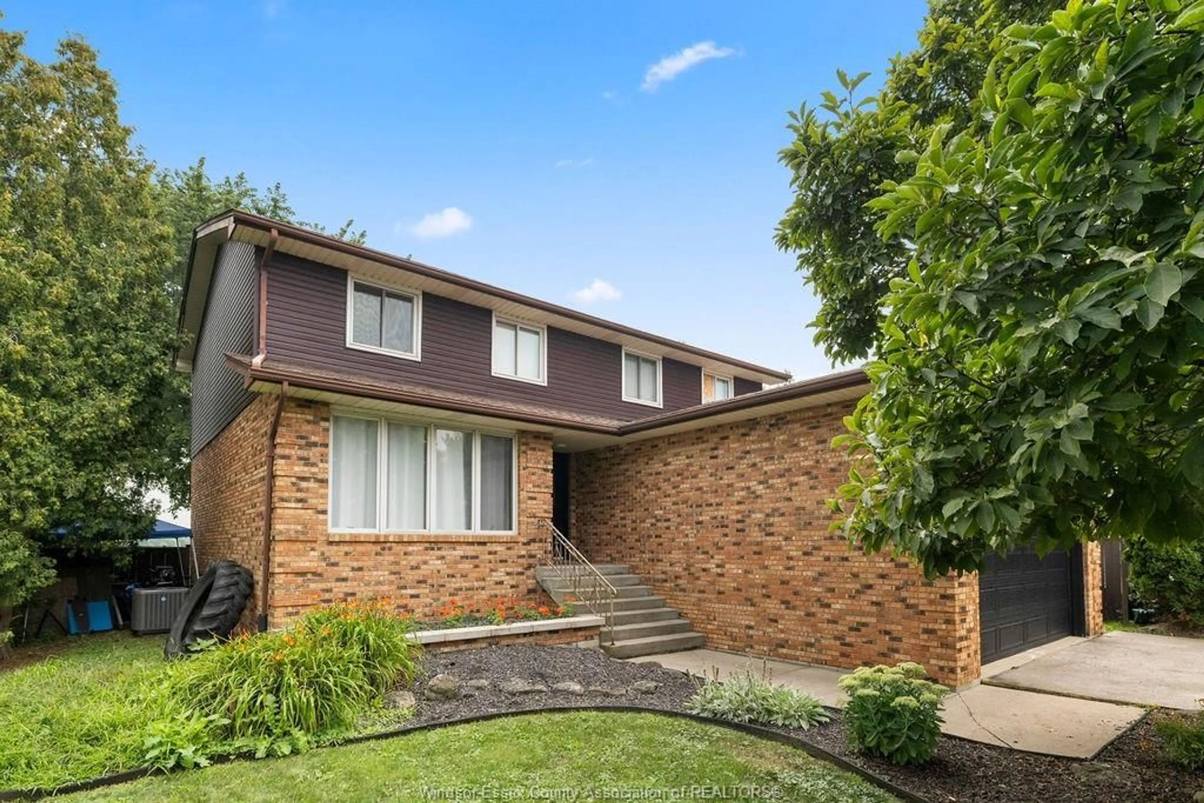 Home with brick exterior material, street for 2993 FRONT Rd, LaSalle Ontario N9J 2P1