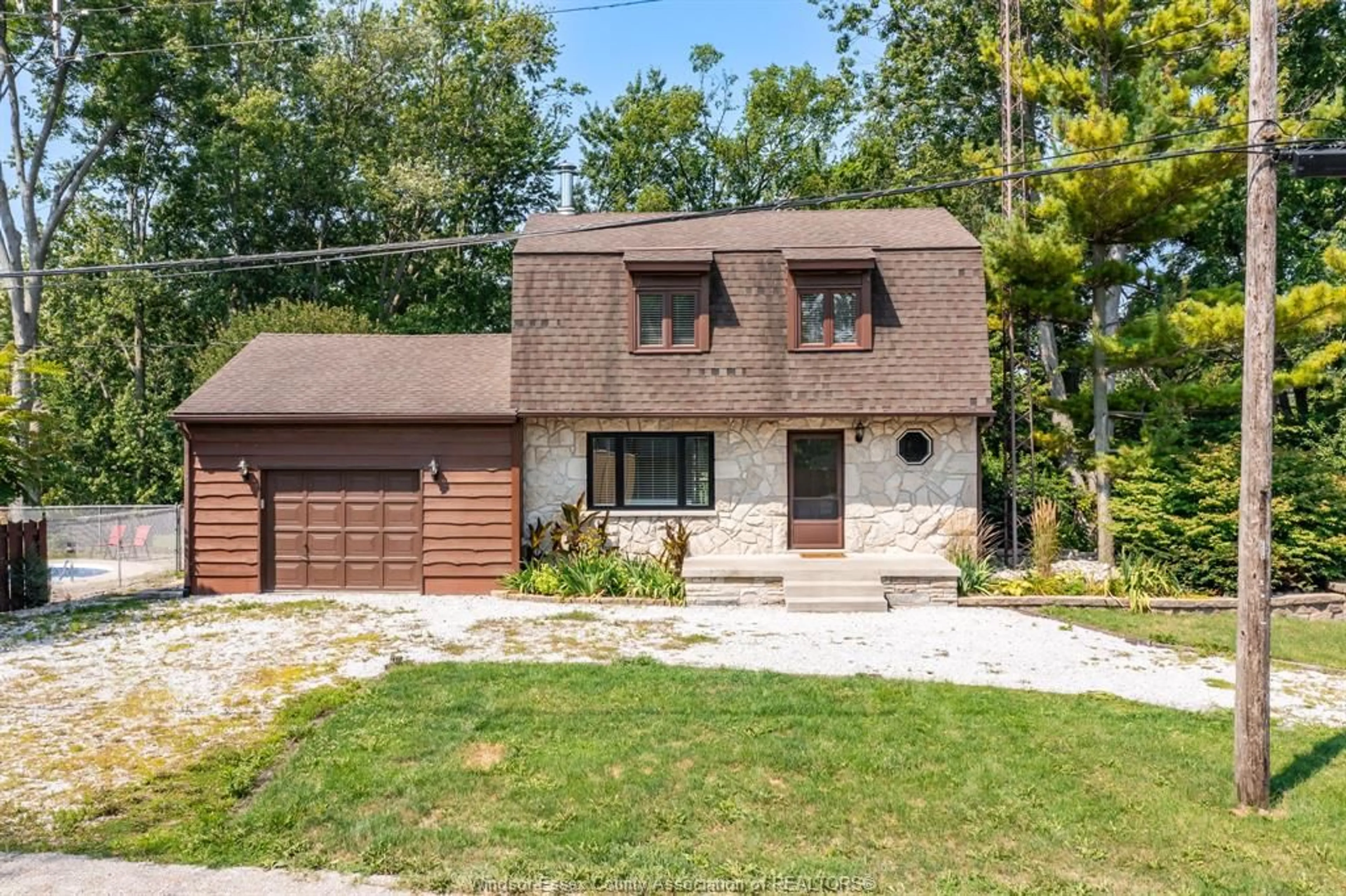 Home with brick exterior material, street for 123 DAHINDA Dr, Harrow Ontario N0R 1G0