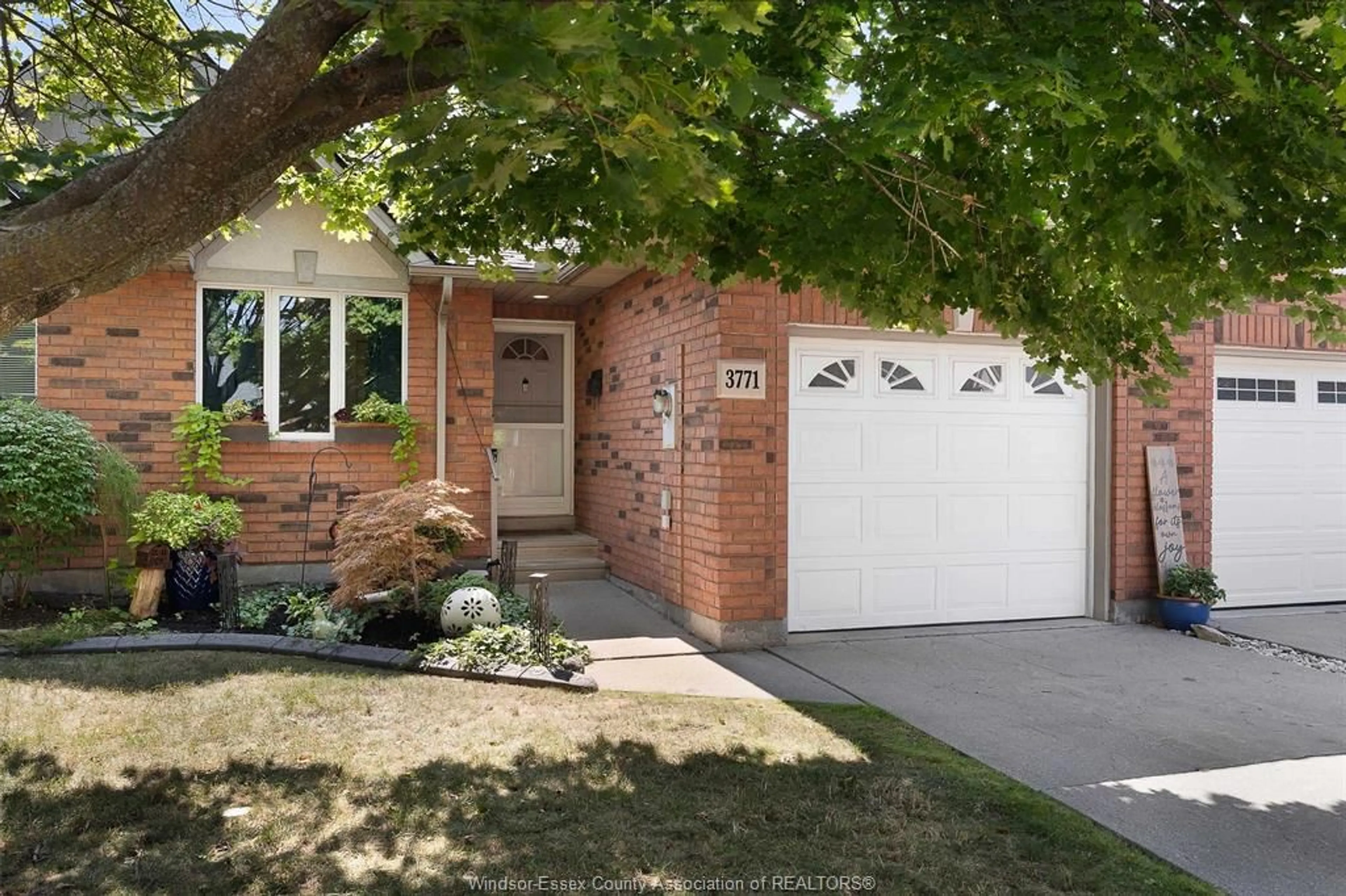 Home with brick exterior material, street for 3771 PRAIRIE Crt, Windsor Ontario N9G 2X4