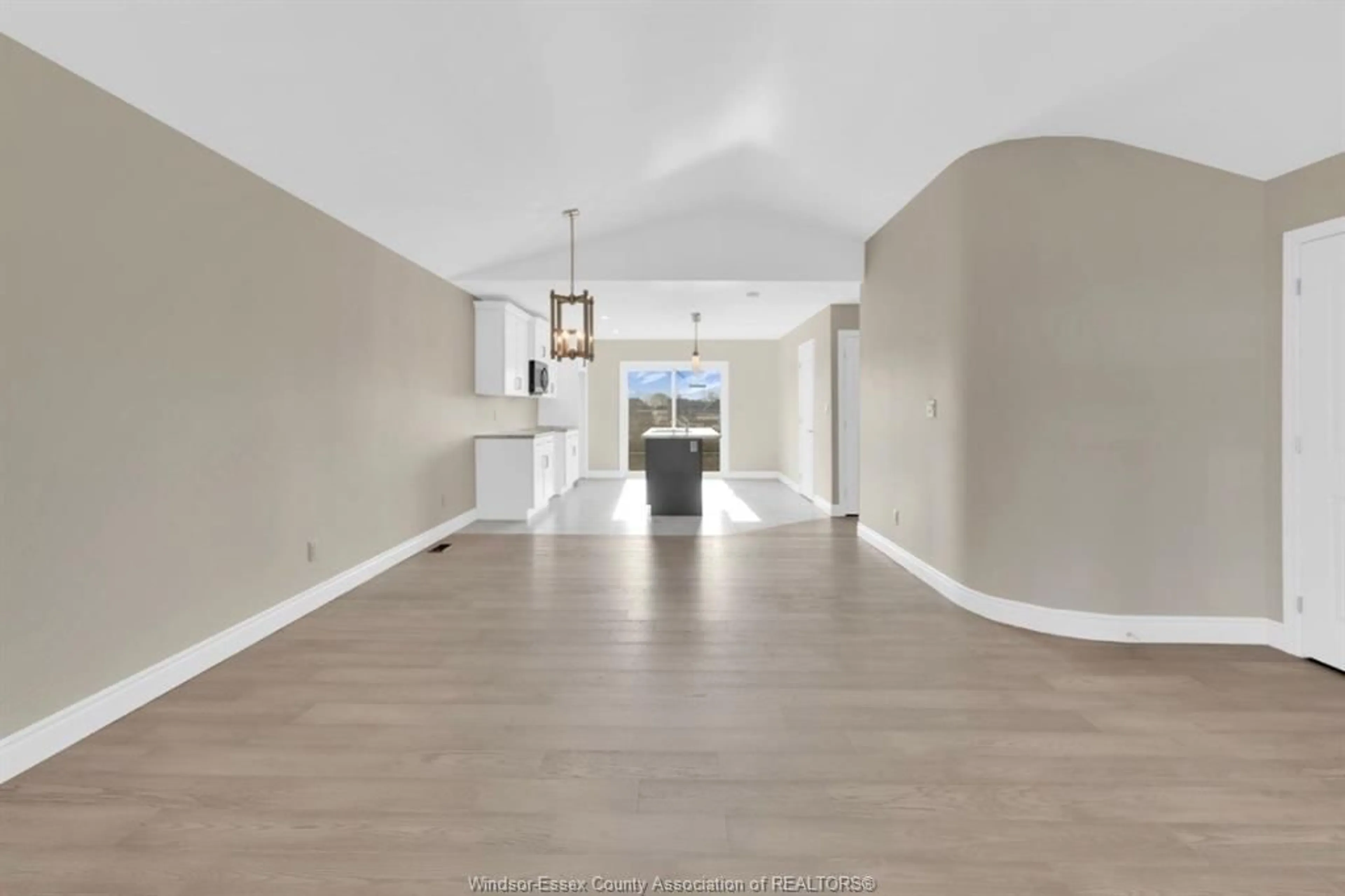 Unknown for 103 KINGSBRIDGE Dr, Amherstburg Ontario N9V 4B6