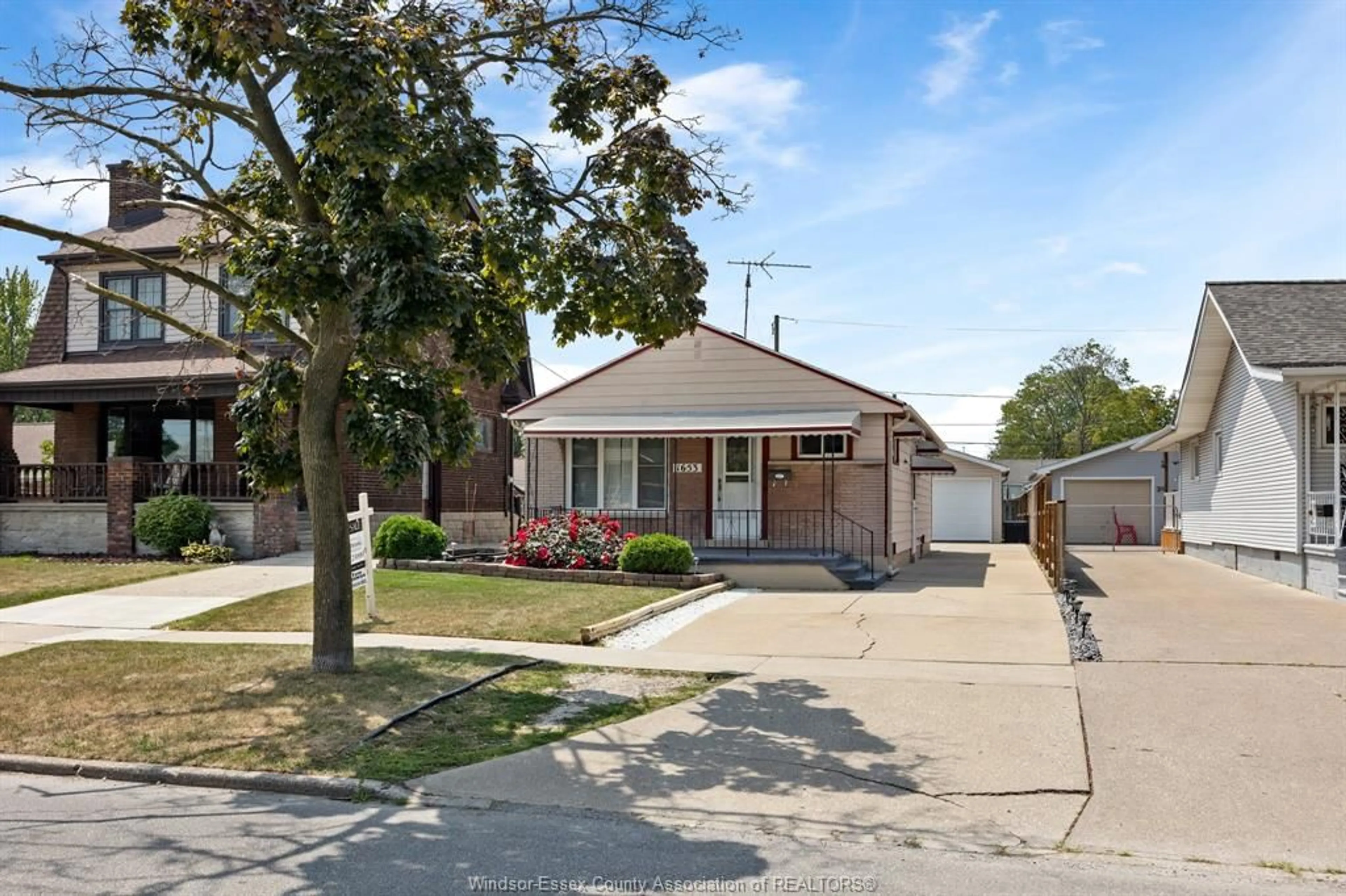 Home with brick exterior material, street for 1653 GEORGE, Windsor Ontario N8Y 2Y5