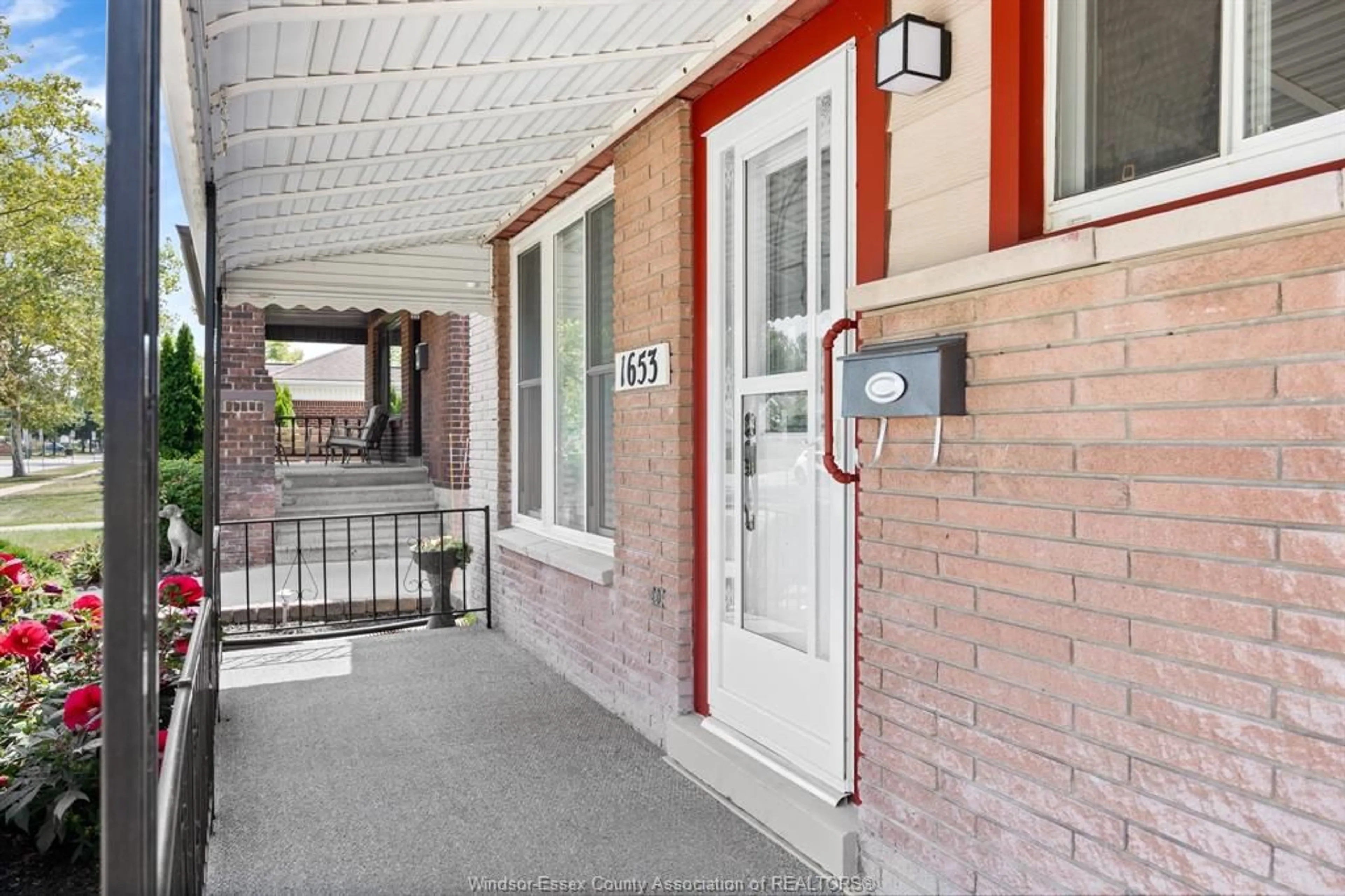 Unknown for 1653 GEORGE, Windsor Ontario N8Y 2Y5