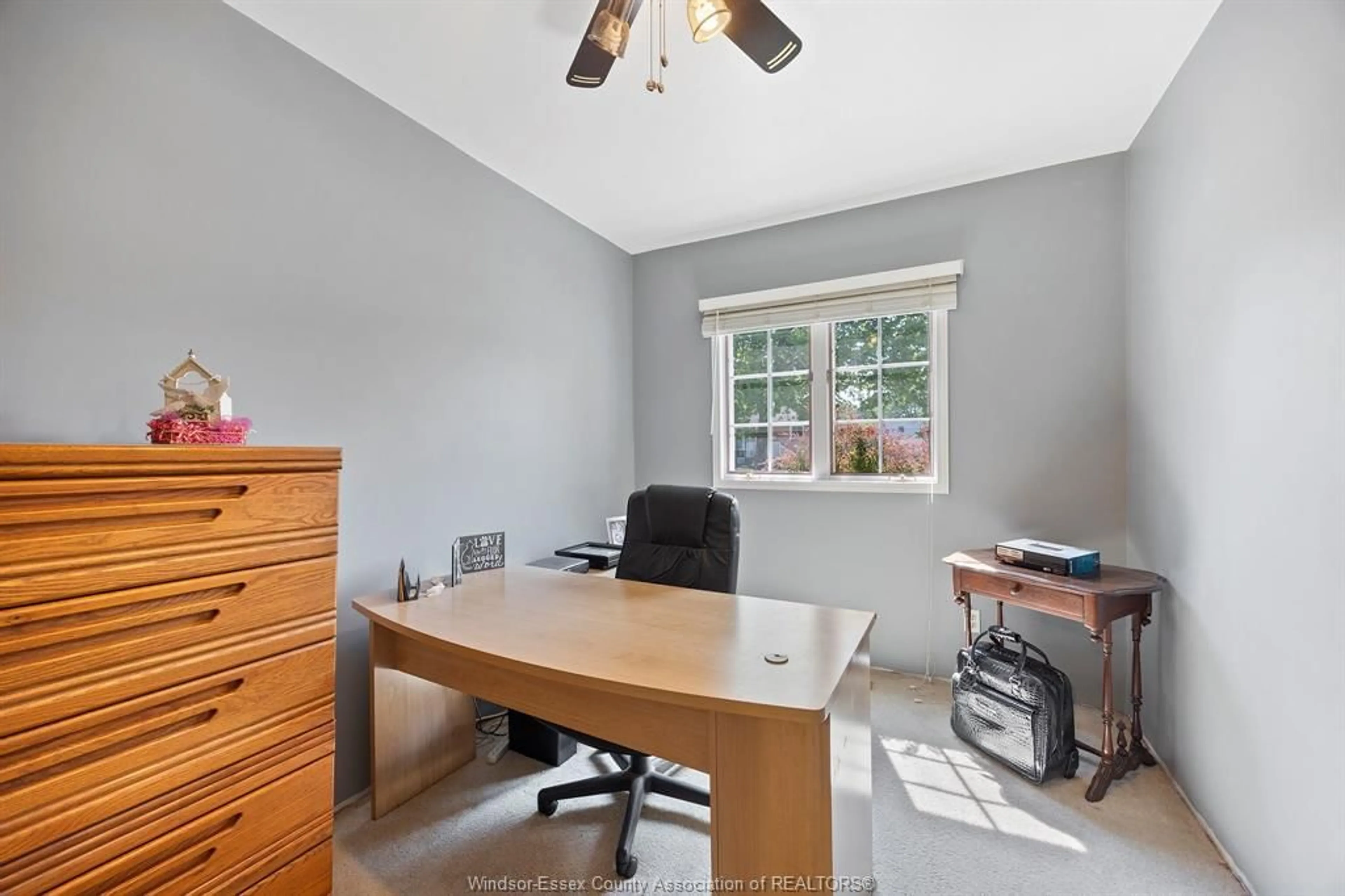 A pic of a room for 1546 FORD Blvd, Windsor Ontario N8T 2C8