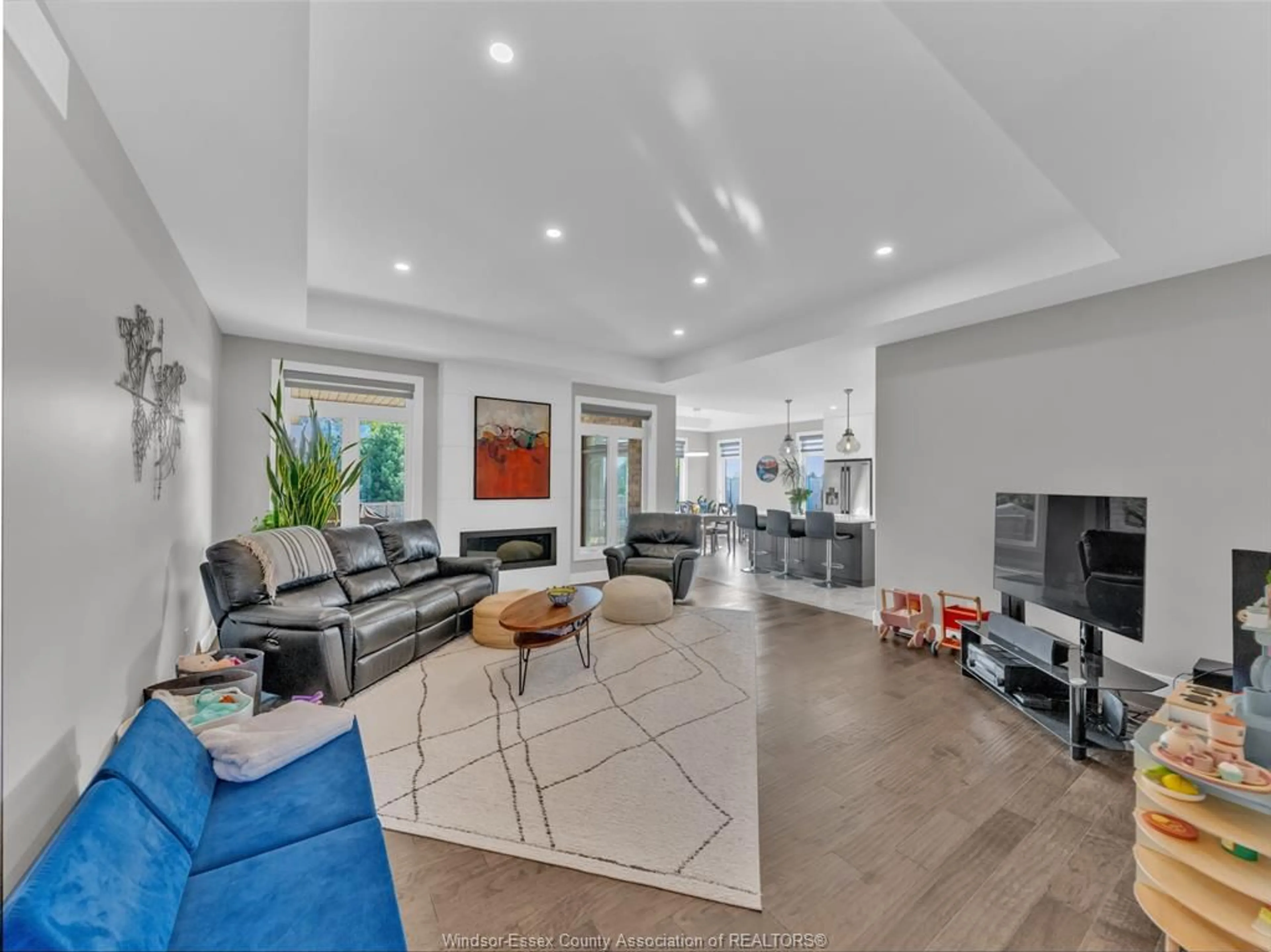 Living room with furniture, unknown for 2 OLIVE Dr, Leamington Ontario N8E 0E7