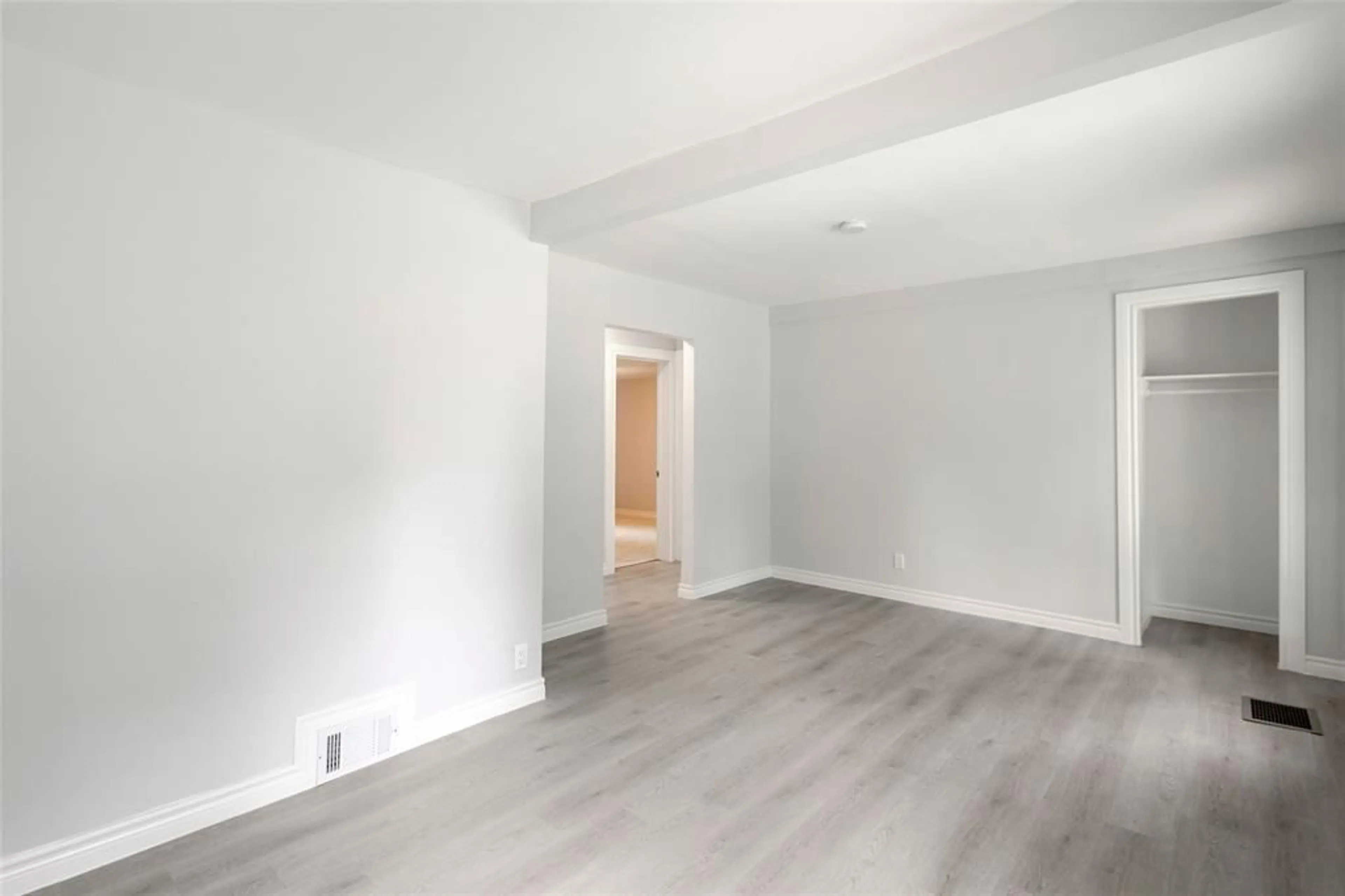 A pic of a room for 239 Proctor St, Sarnia Ontario N7T 3G8