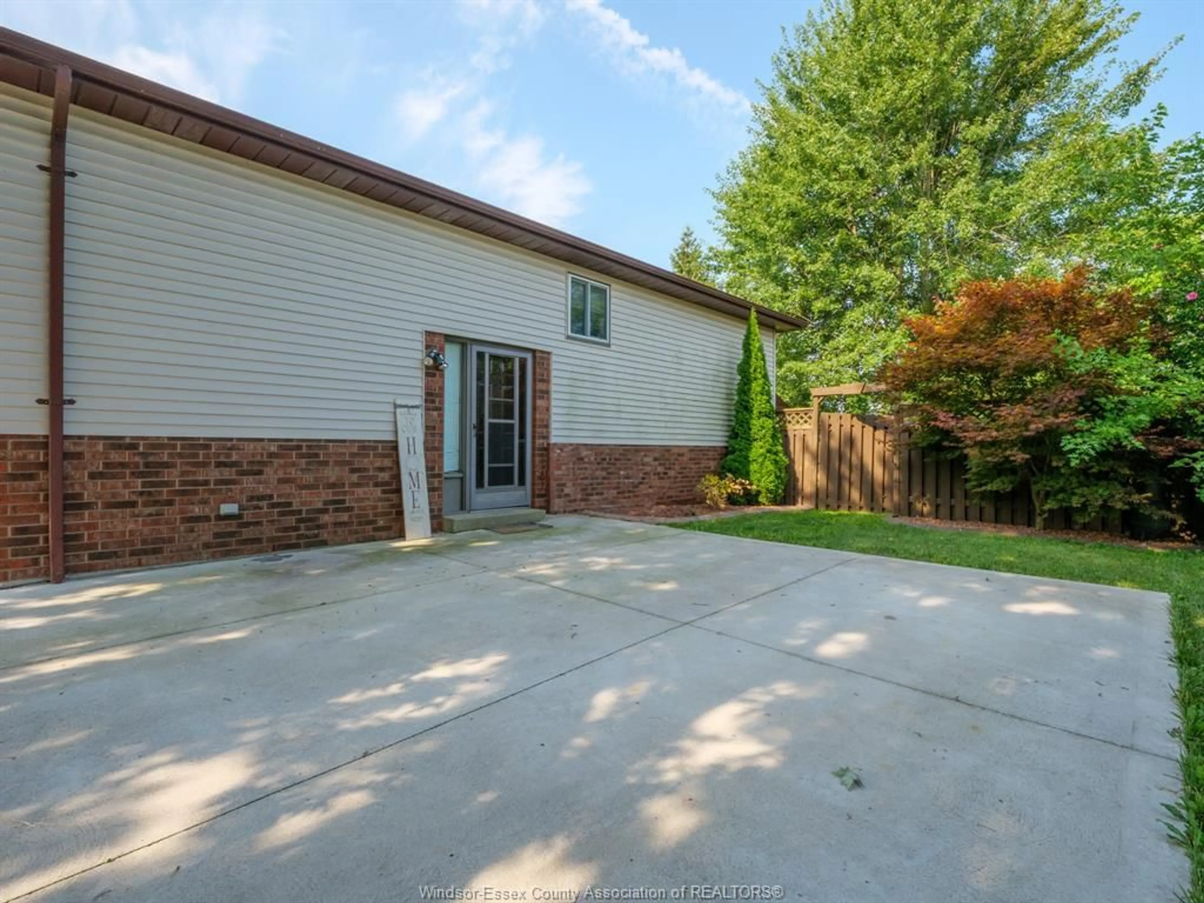 Unknown for 29 Kentucky Ave, Amherstburg Ontario N9V 3S7