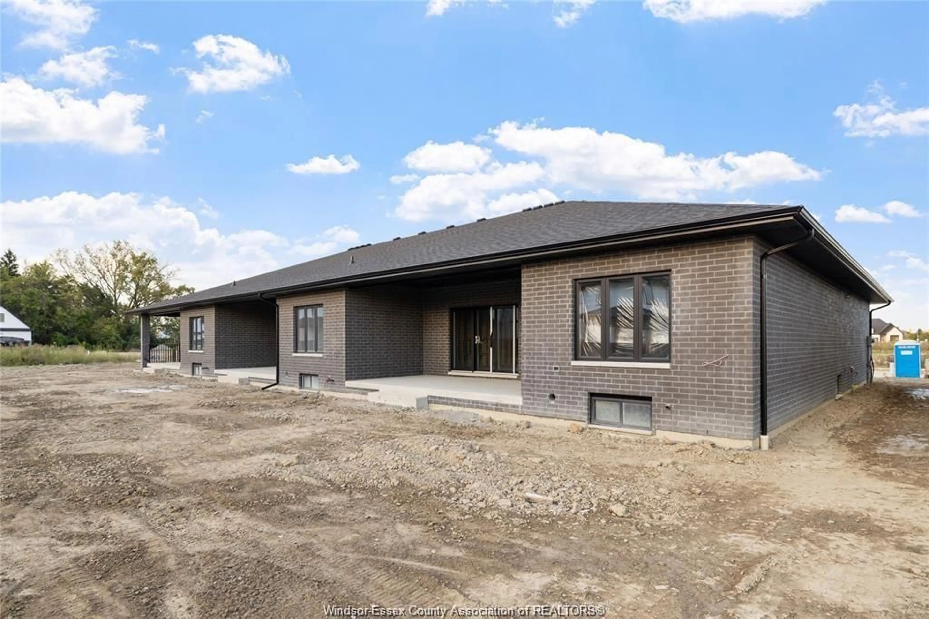 Home with brick exterior material, building for 8032 MEO Blvd, LaSalle Ontario N9H 1H3