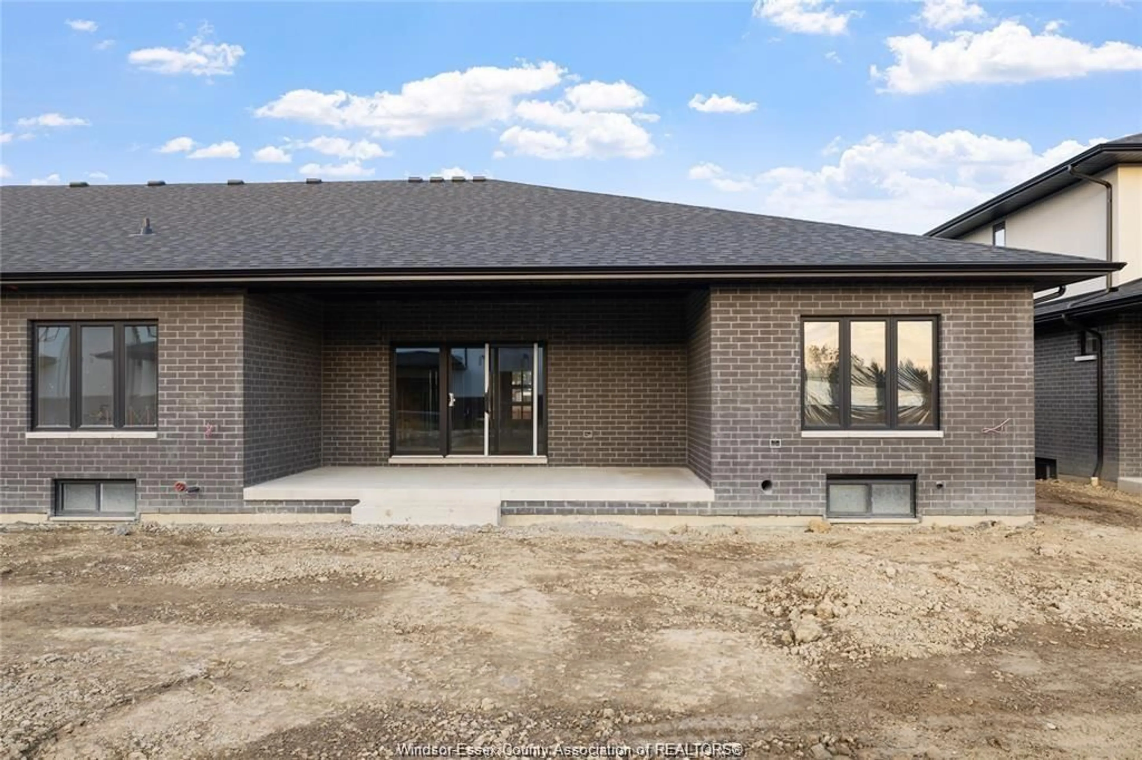 Home with brick exterior material, building for 8032 MEO Blvd, LaSalle Ontario N9H 1H3