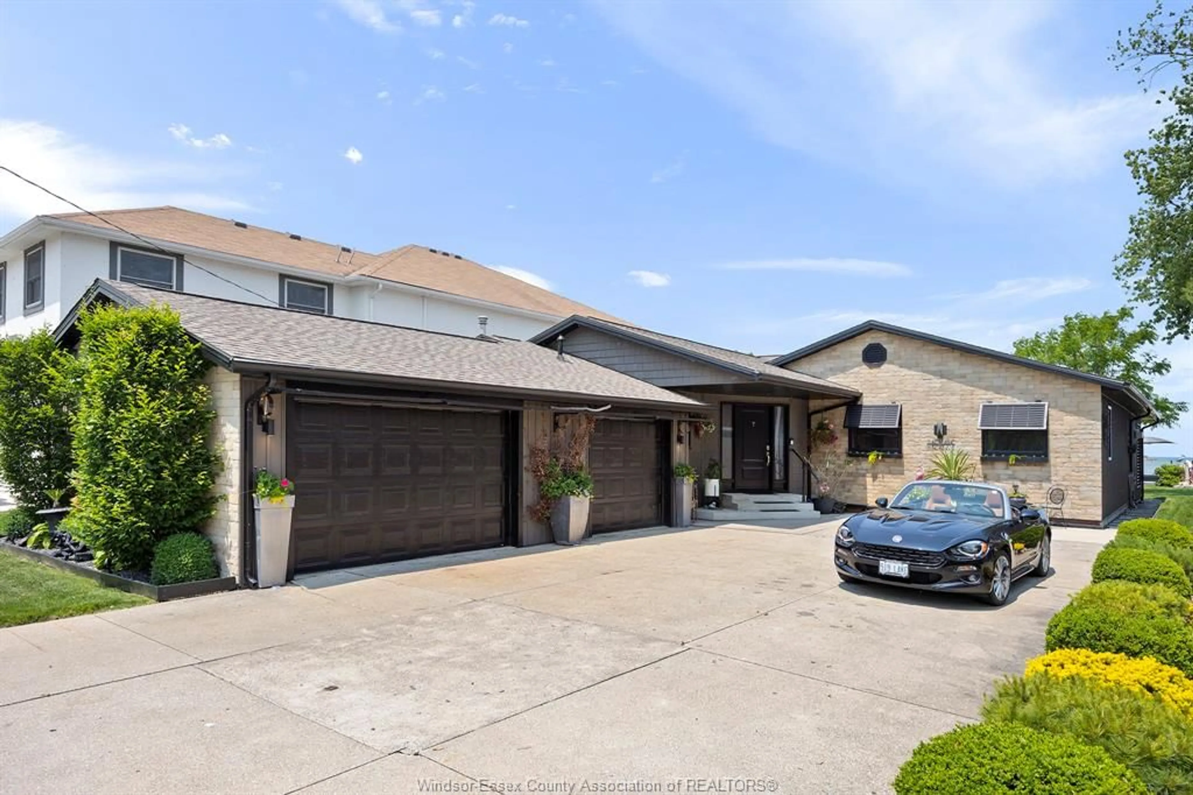 Unknown for 519 LAKEVIEW Dr, Belle River Ontario N0R 1A0