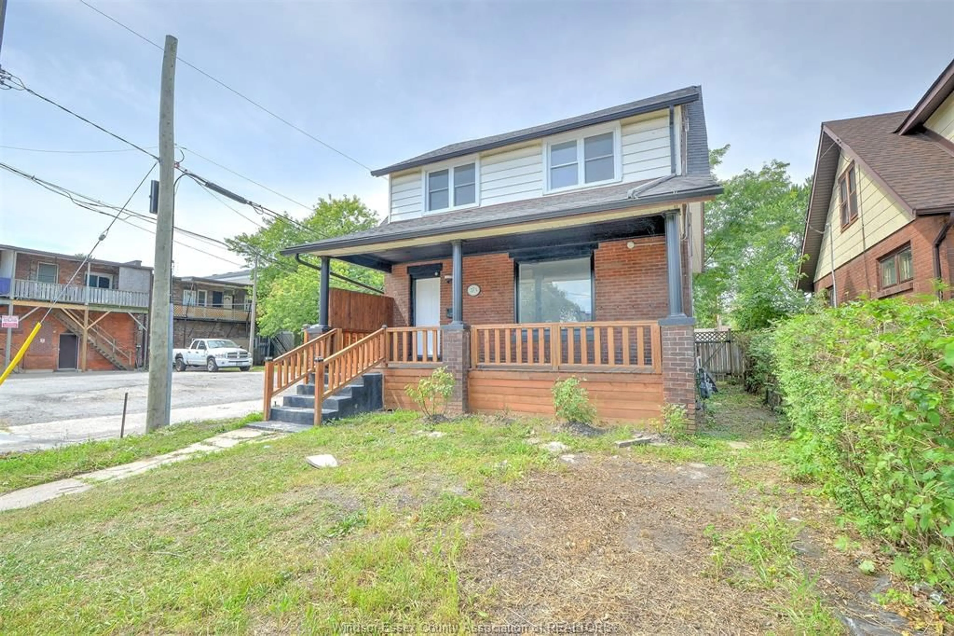 Unknown for 273 MCEWAN, Windsor Ontario N9B 2E3