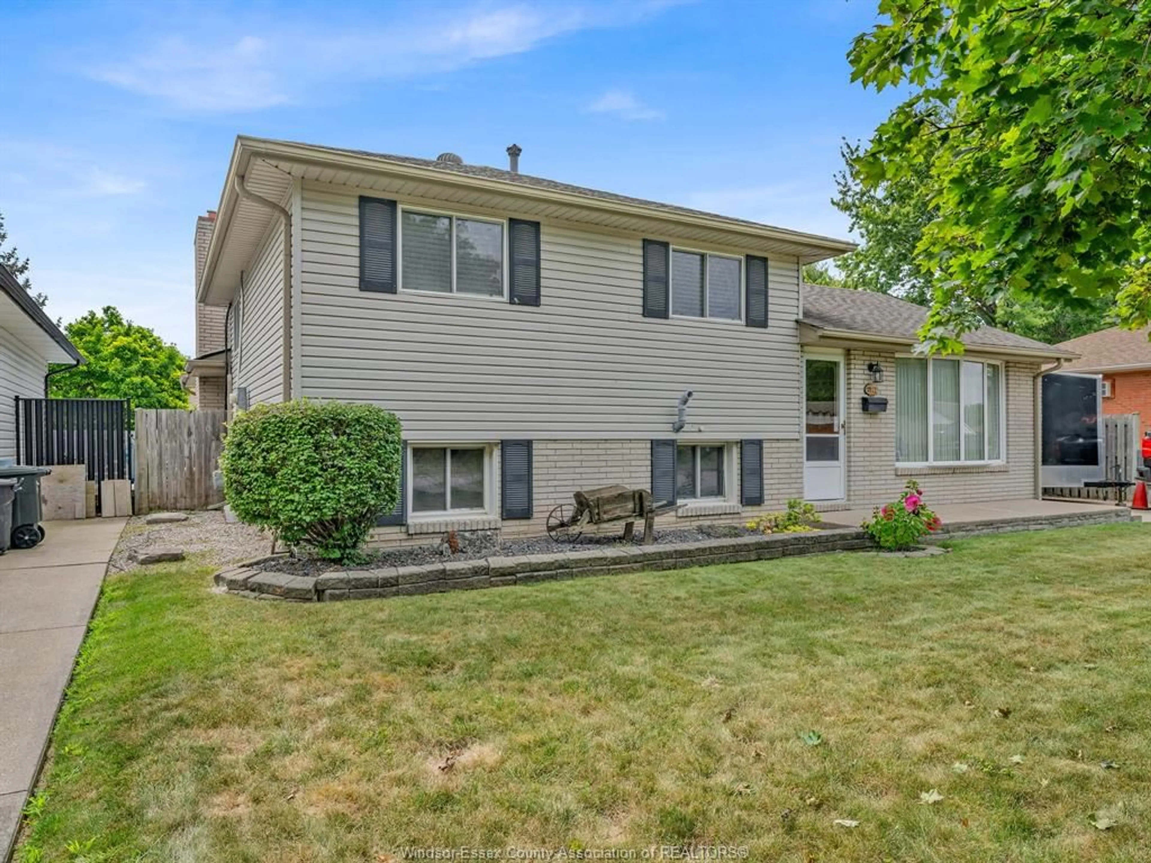 Home with vinyl exterior material, street for 3117 HARMONY, Windsor Ontario N8T 2J9