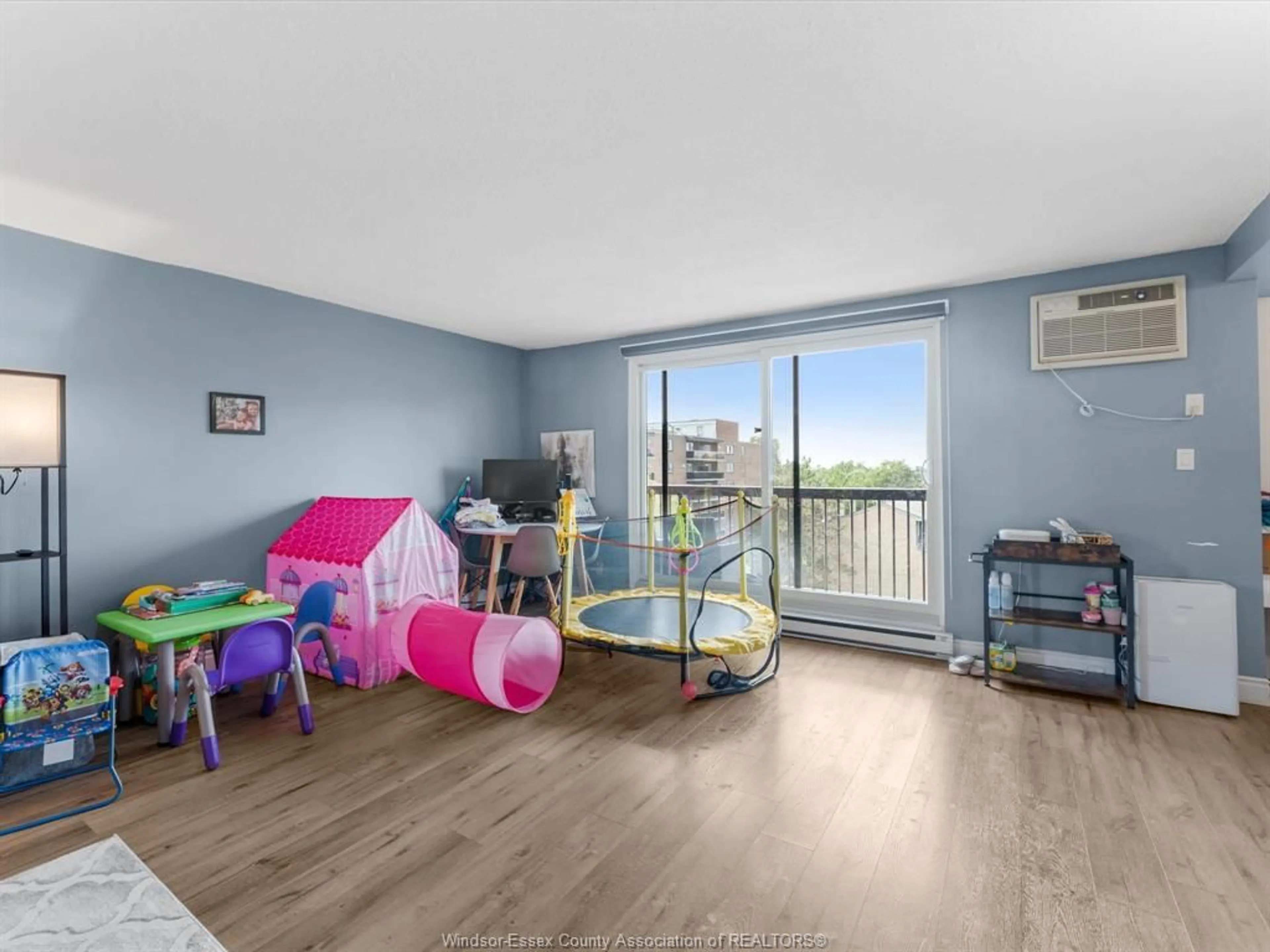 Unknown for 3636 Wyandotte St #503, Windsor Ontario N8Y 4V1