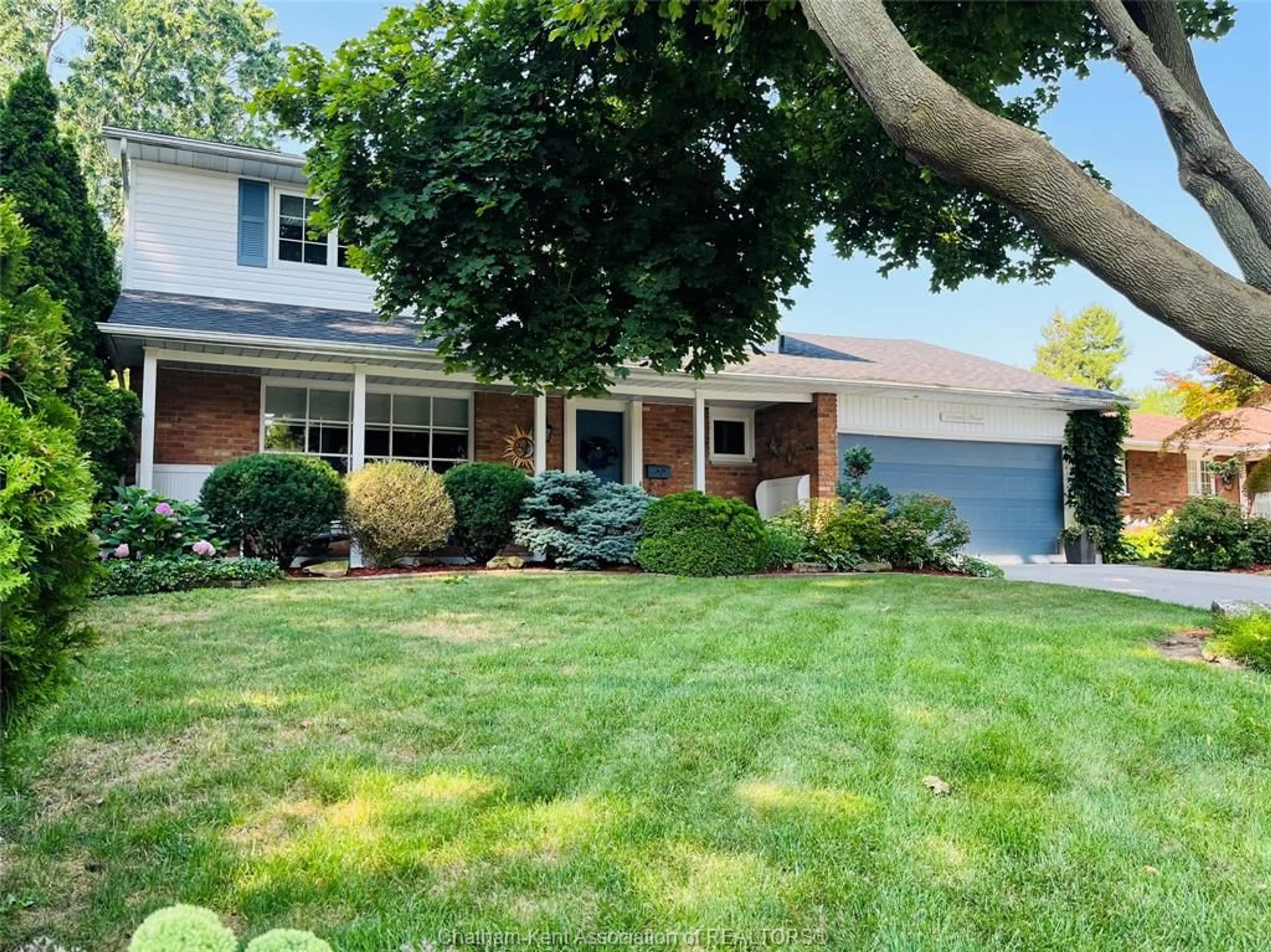 Home with vinyl exterior material, street for 94 Wyandott St, Chatham Ontario N7M 2T3
