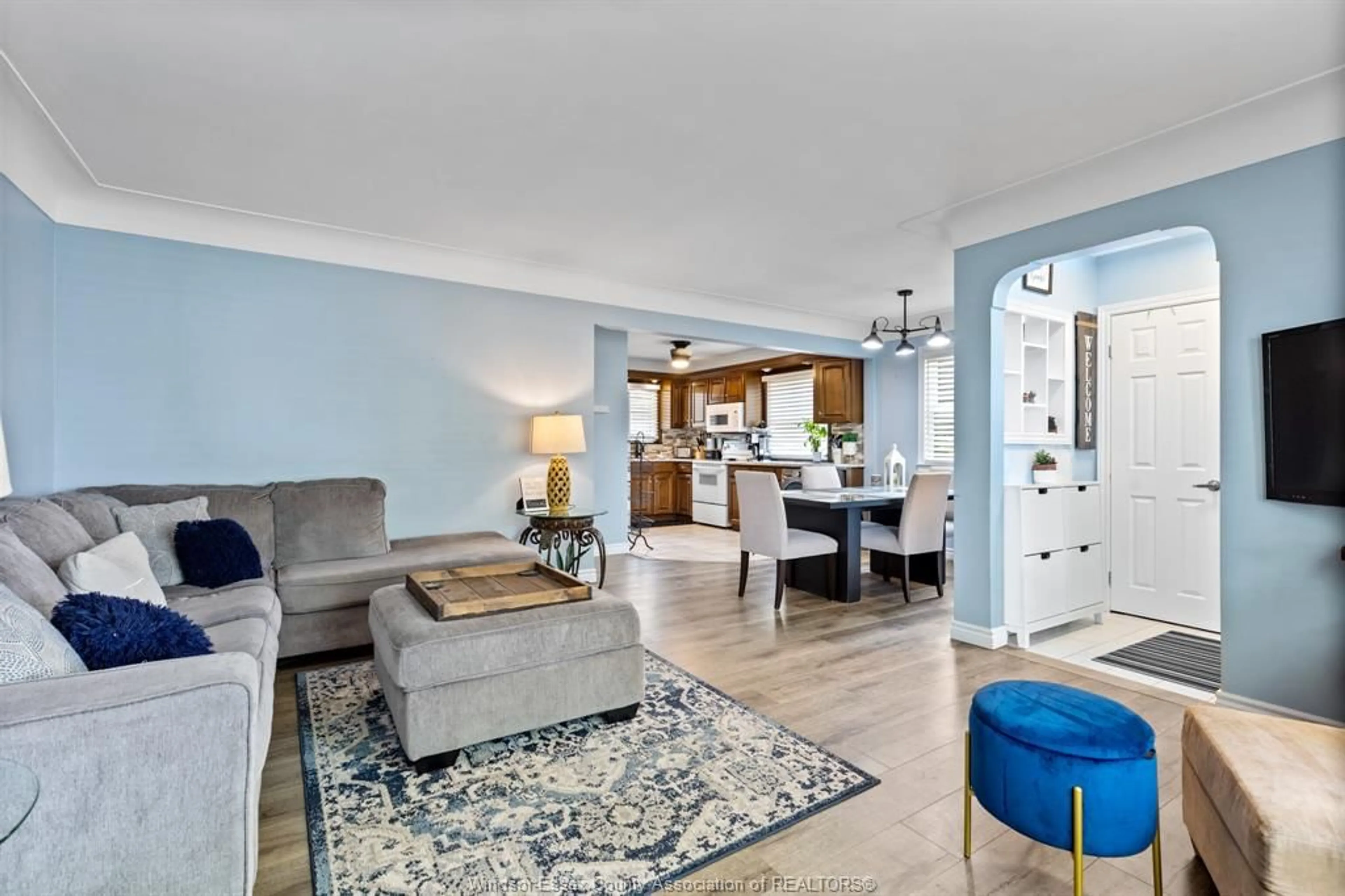 Living room with furniture, unknown for 819 ROSSINI Blvd, Windsor Ontario N8Y 2Z2