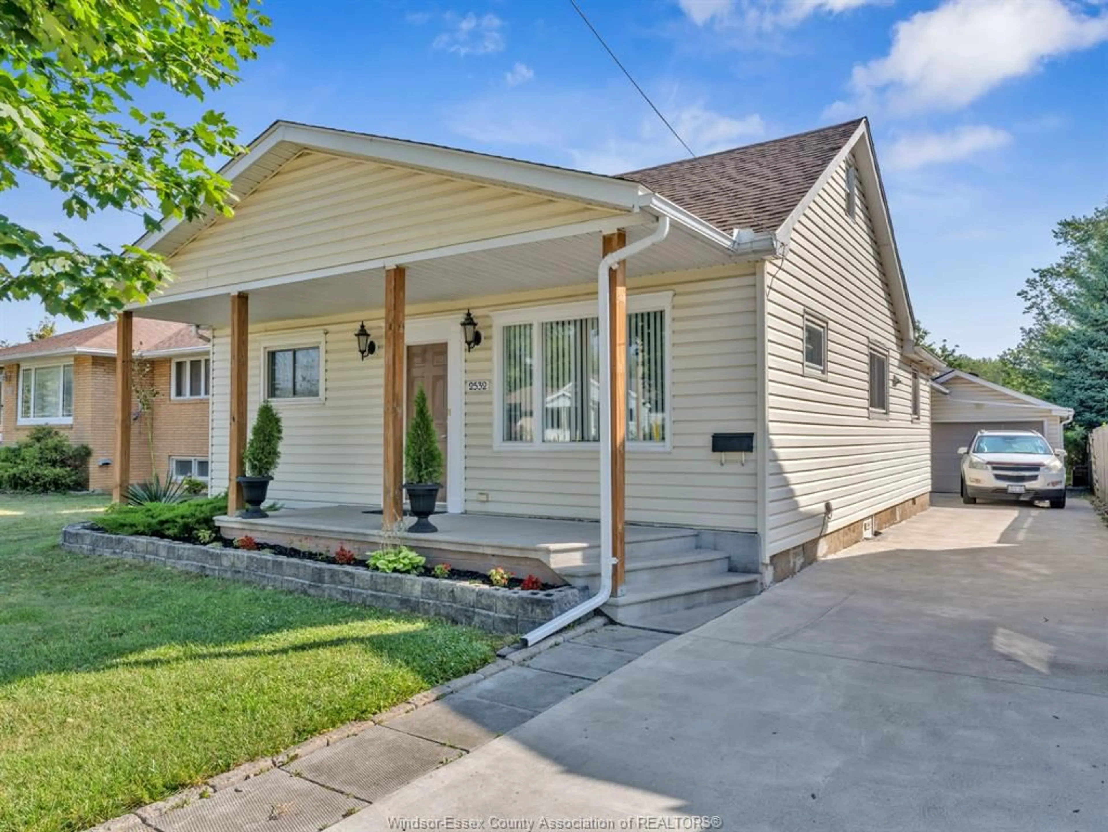 Home with vinyl exterior material, street for 2532 Jos St Louis Ave, Windsor Ontario N8T 2M5