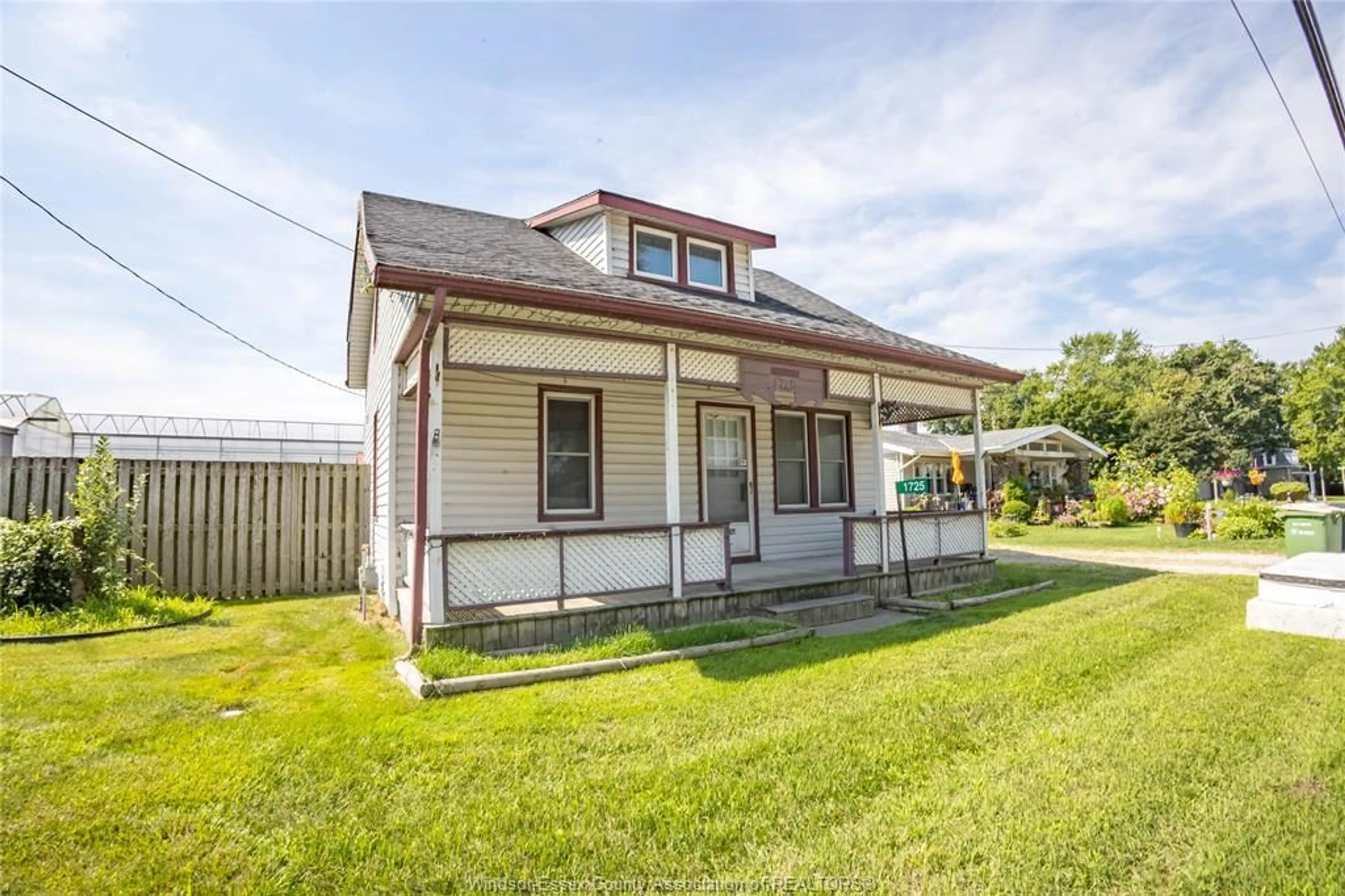 Unknown for 1725 SEACLIFF Dr, Kingsville Ontario N9Y 2M7