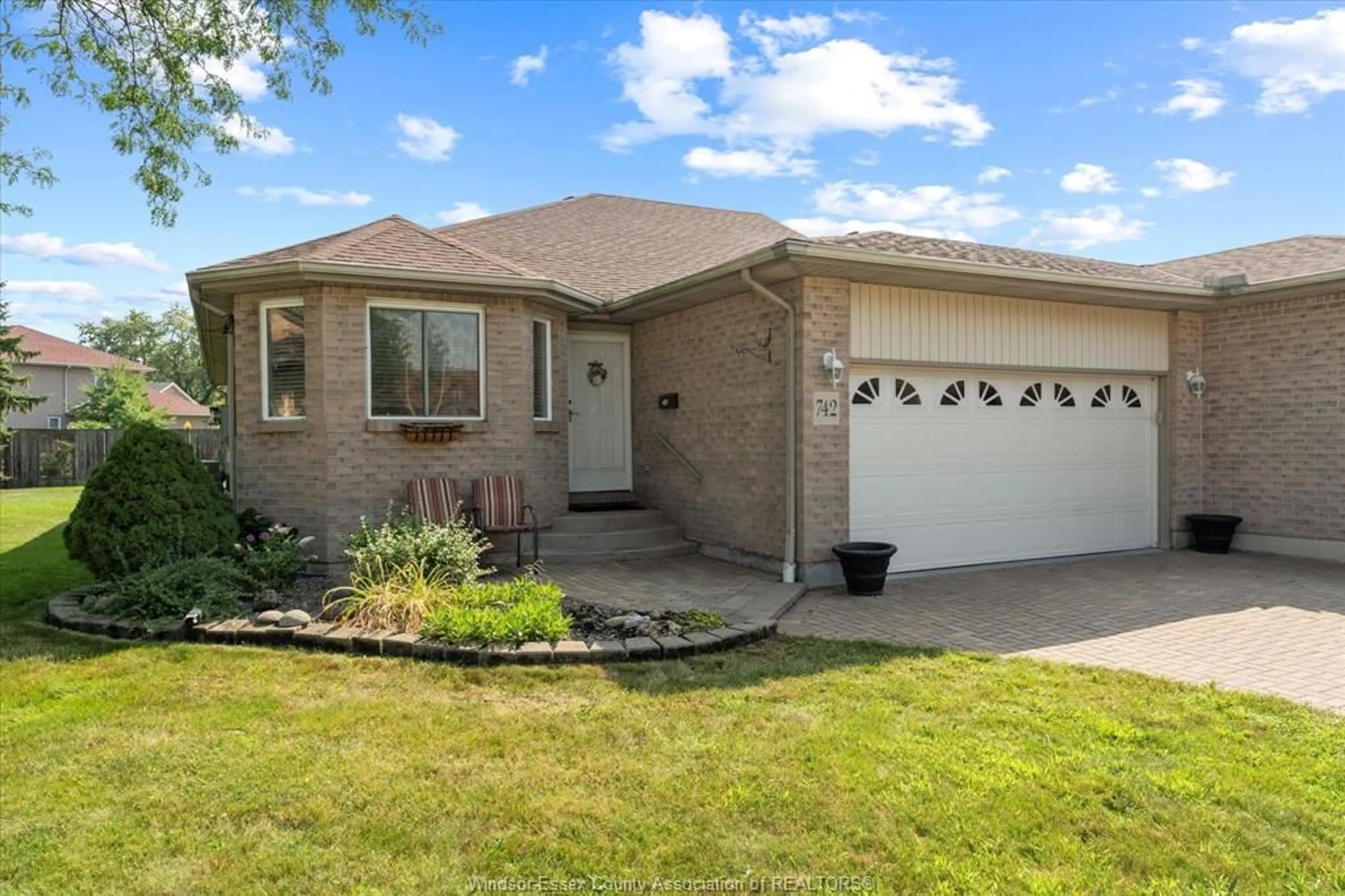 Home with brick exterior material, street for 742 RODFAM Crt, Windsor Ontario N9G 2W3