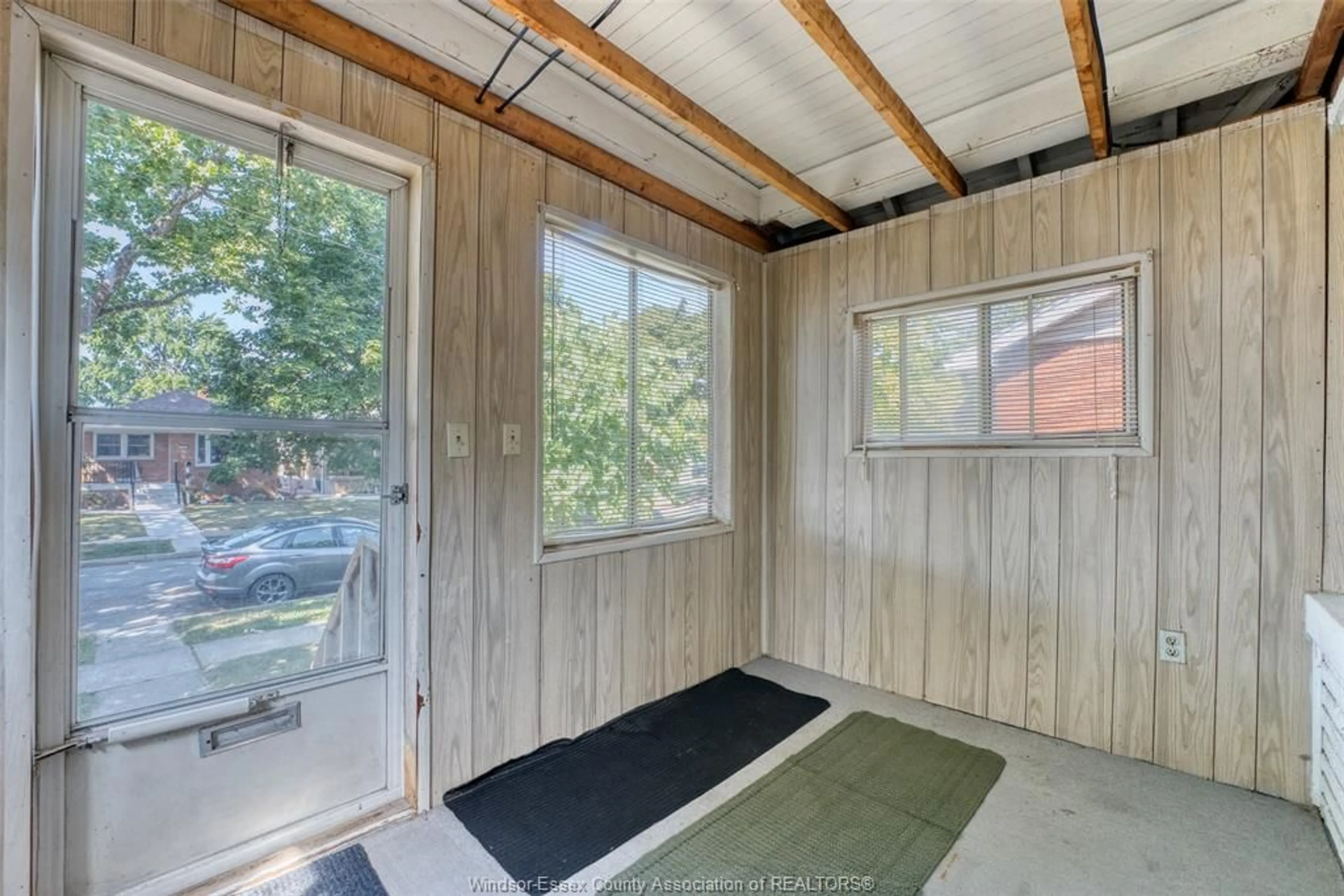 Unknown for 1720 GLADSTONE Ave, Windsor Ontario N8W 2N3